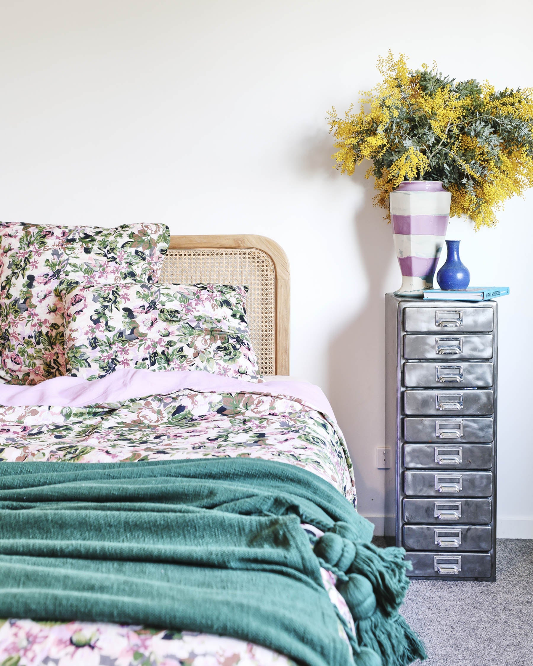 Floral Linen Quilt Cover Set - Botanical Garden Design Bedding - Queen/King Size Duvet Cover - Breathable & Soft Home Decor for Master Bedroom or Guest Room