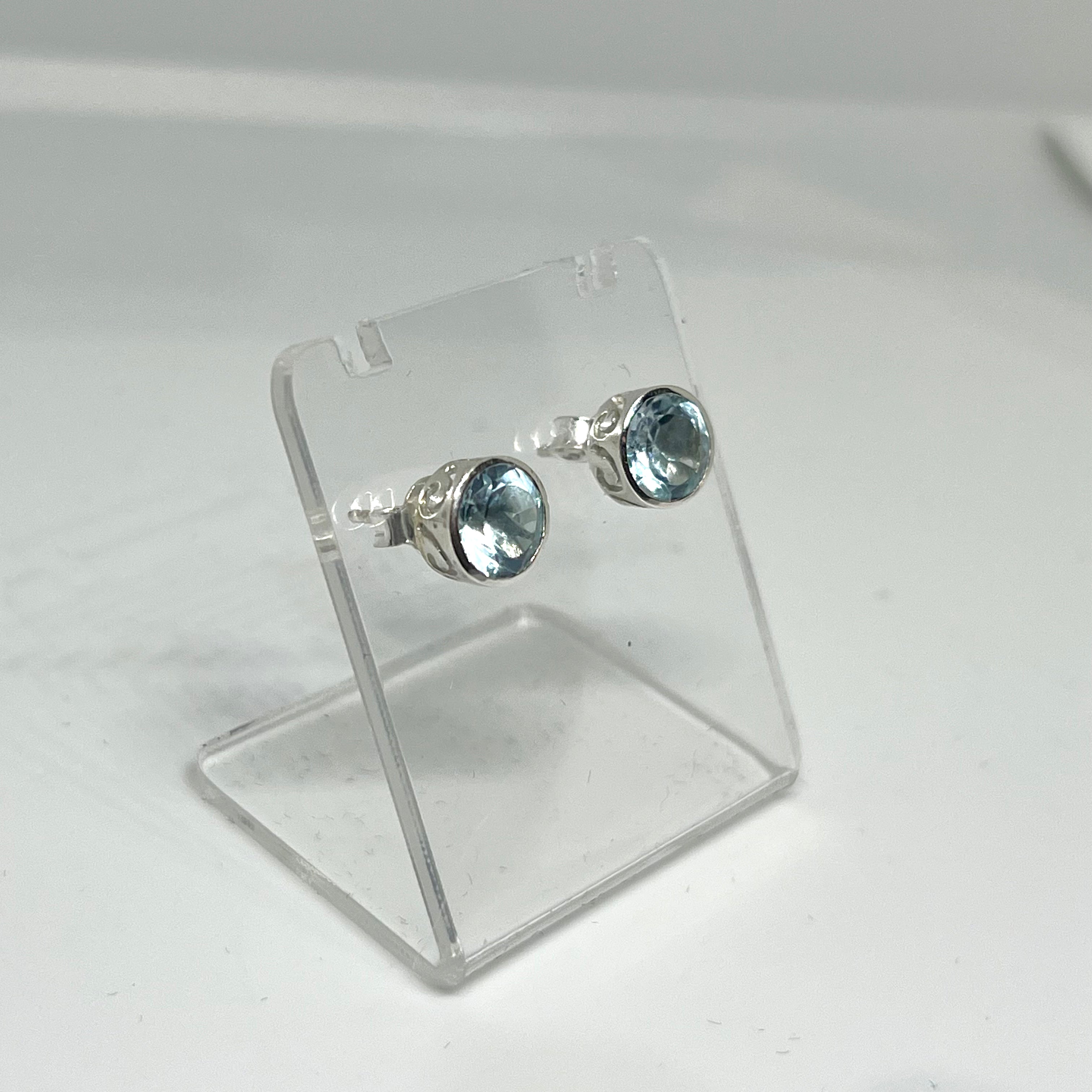 7mm Round Faceted Gemstone Stud Earrings - Decorative Bezel Set for Women, Hypoallergenic Jewelry - Perfect for Daily Wear, Parties & Special Occasions