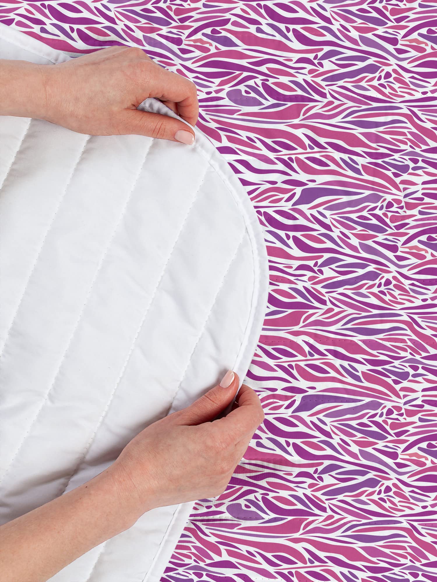 Ambesonne Modern Microfiber Bedspread Set - King Size Fuchsia Purple & White Abstract Pattern with Curved Spots & Drop Shapes | Soft Comforter & Pillow Shams | Perfect for Master Bedroom, Guest Room & Dorm Decor