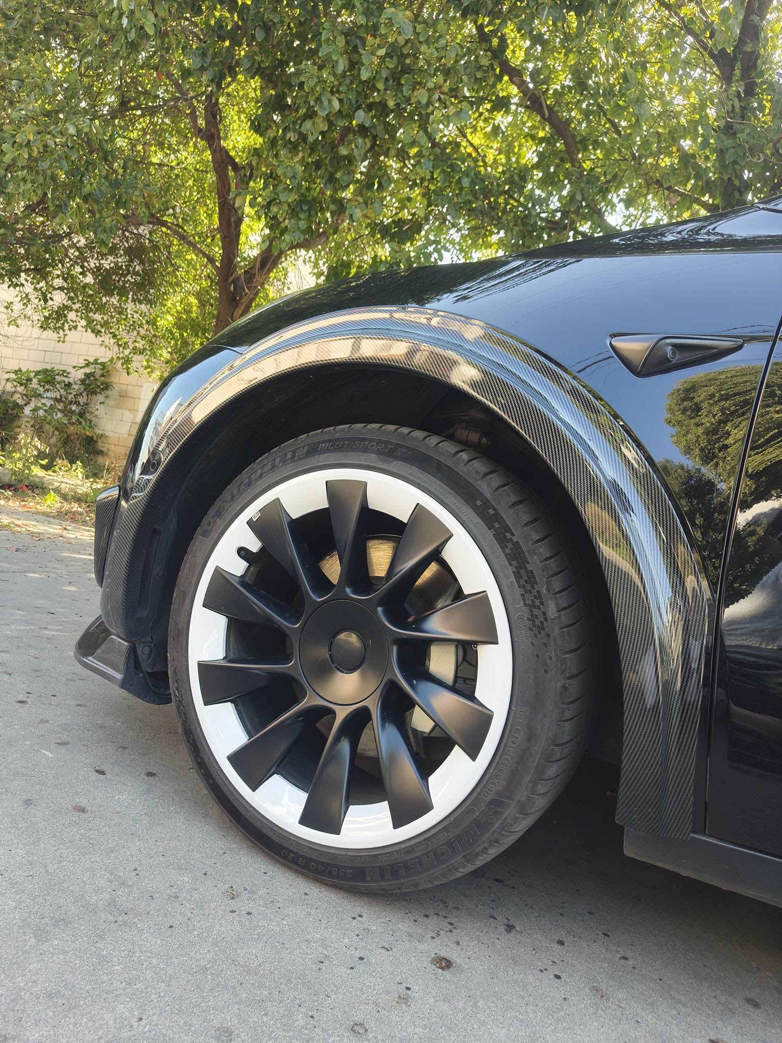 Tesla Model Y 20'' Induction Wheels Rim Protector - Durable Alloy Wheel Guards for Enhanced Protection & Style | Perfect for Daily Commuting & Road Trips