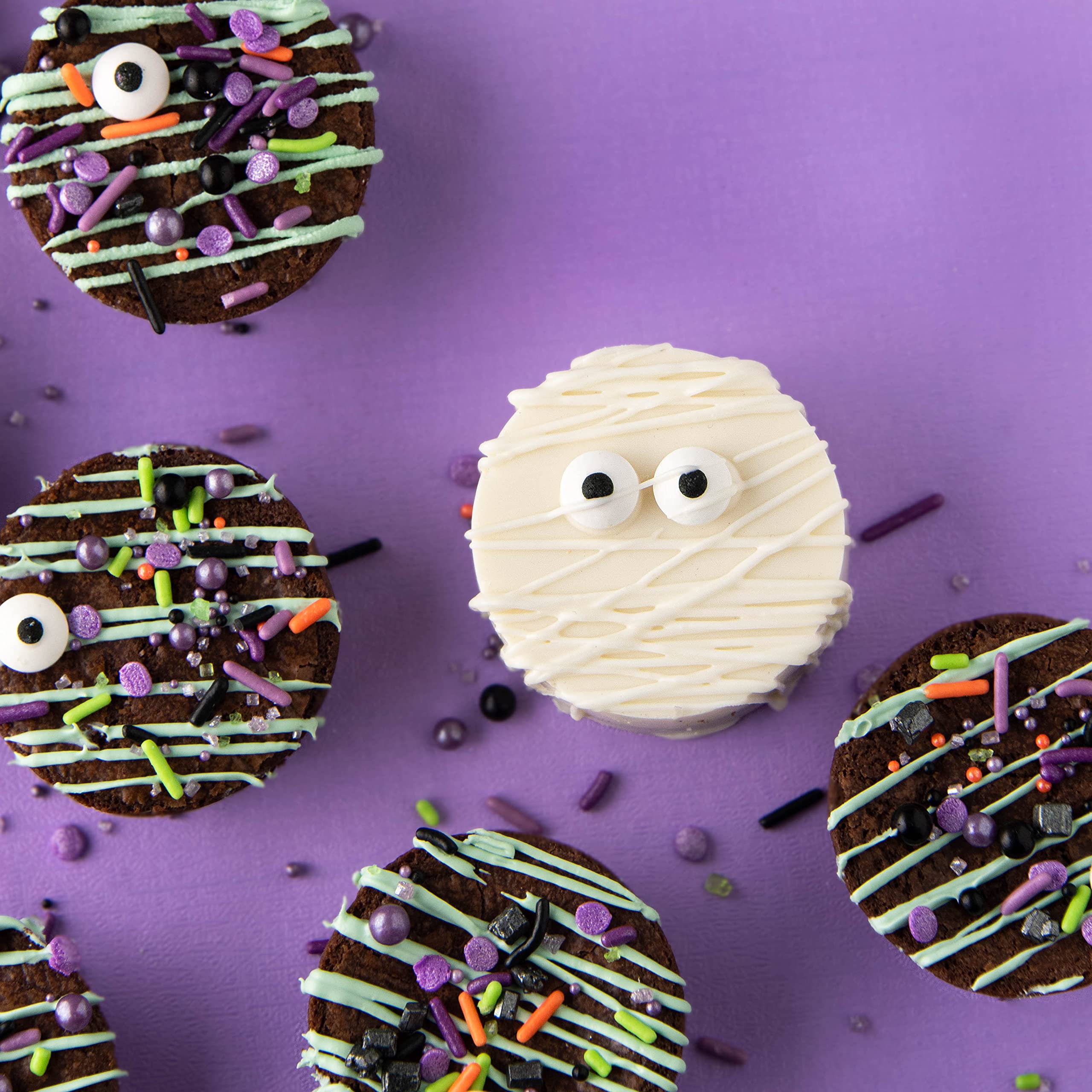 Sweets Indeed Bulk Candy Eyeballs - 300 Edible Eyes for Halloween, Cake Decorations, Baking, Ice Cream & Cookies - Fun Cupcake Toppers (4.23 oz) - Perfect for Parties, Spooky Treats & DIY Desserts