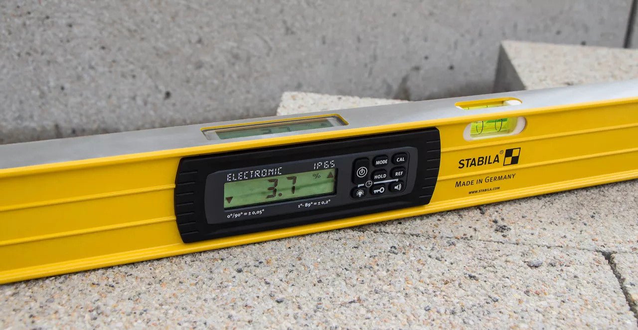 Stabila STA 36575 Type 196 2 Digital Tech Level 72 with Case - Professional Precision Level for Construction, Carpentry, and DIY Projects