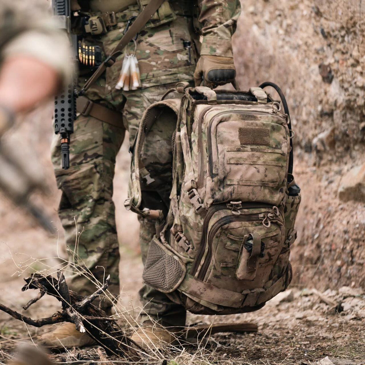 Eberlestock X31 LoDrag II Tactical Backpack with 34-Inch Weapon Scabbard - Durable Military Hunting Pack for Outdoor Adventures, Camping & Tactical Missions