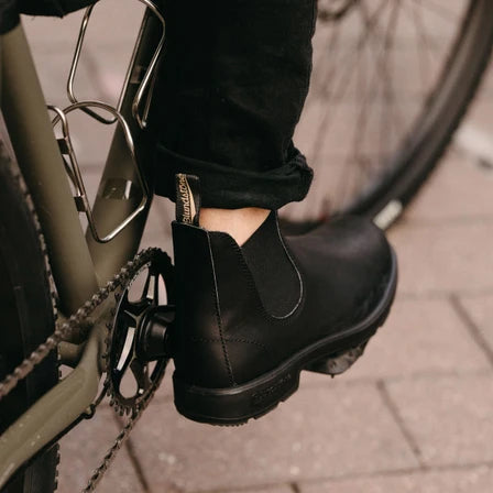 Blundstone Pull On Boots for Men & Women - UK Size 510 (Multiple UK Sizes Available) - Comfortable Chelsea Boots for Work, Hiking & Everyday Wear