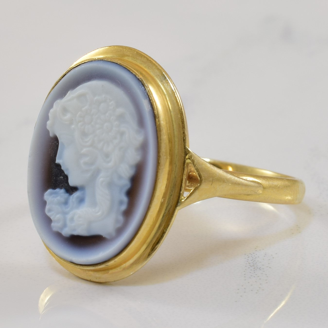 Exquisite Bezel Set Onyx Cameo Ring - 3.75 Carat Vintage Style Jewelry for Women | Size 7.75 | Perfect for Formal Events, Vintage Fashion & Gift Giving