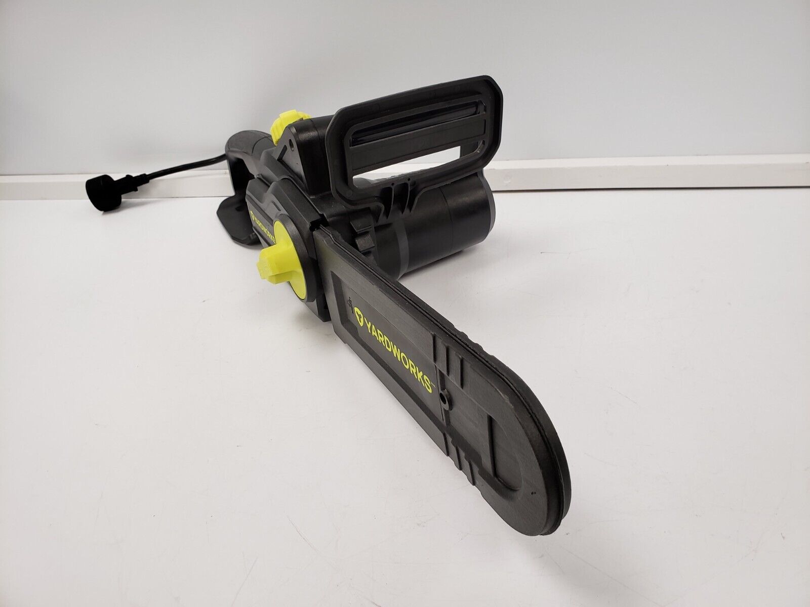 Yardworks 054-5757 2-in-1 Chainsaw with Pole Attachment - Perfect for Tree Trimming, Pruning & Yard Maintenance