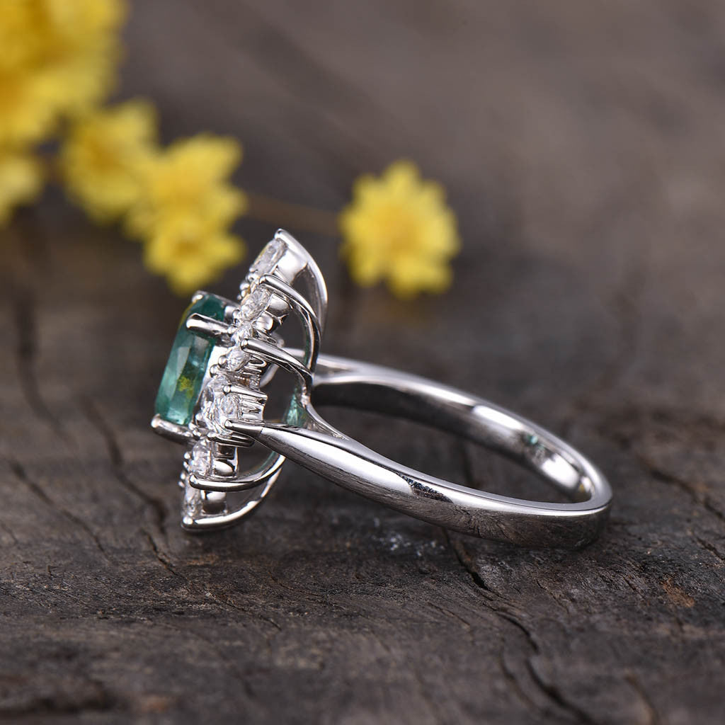 Vintage Natural Emerald and Moissanite Diamond Engagement Ring Floral Design - Elegant Wedding Band for Brides, Anniversary Gift, Proposal Jewelry