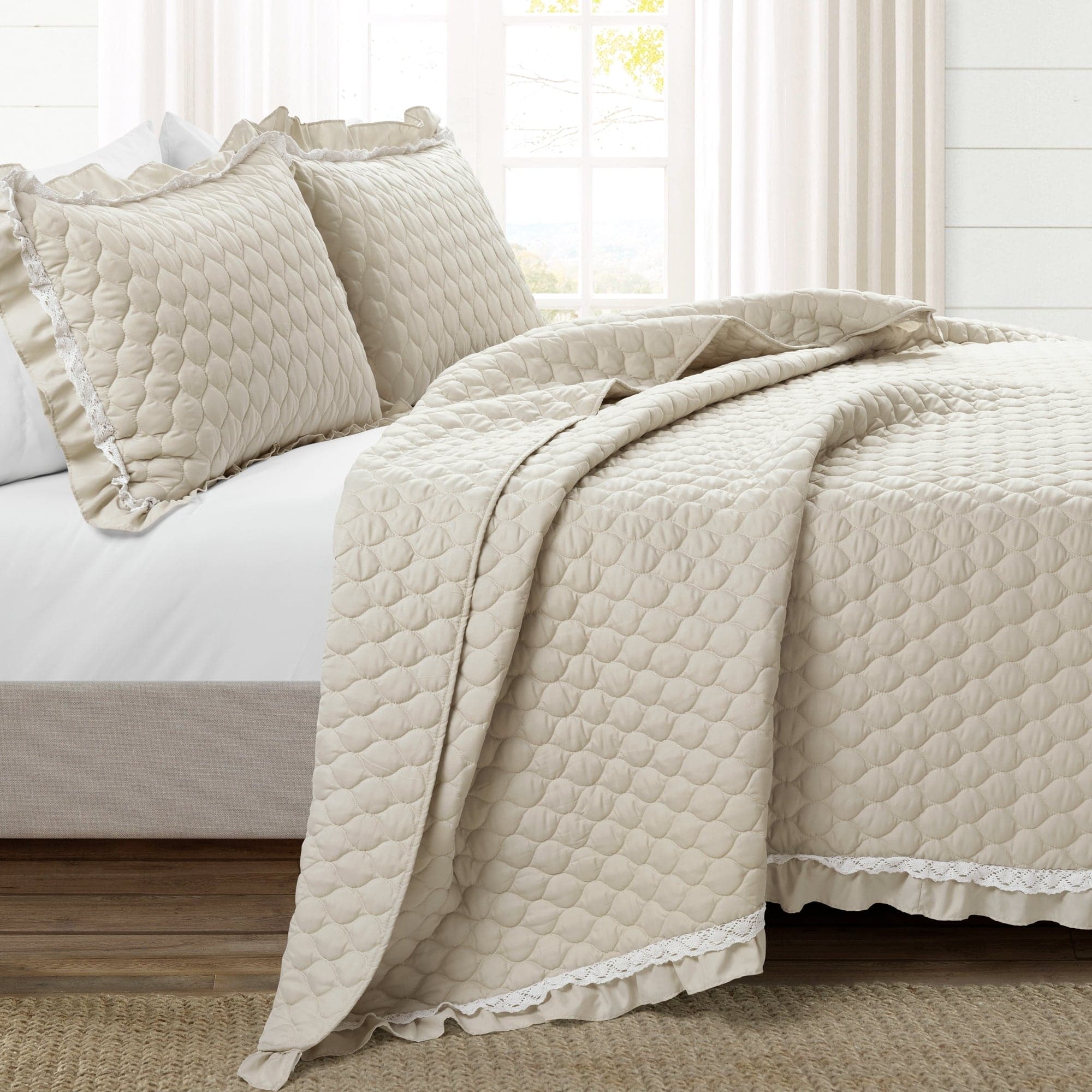 Ella Ruffle Lace 3-Piece Quilt Set - Queen Size Bedding with Floral Embroidery - Perfect for Master Bedroom, Guest Room & Cozy Home Decor