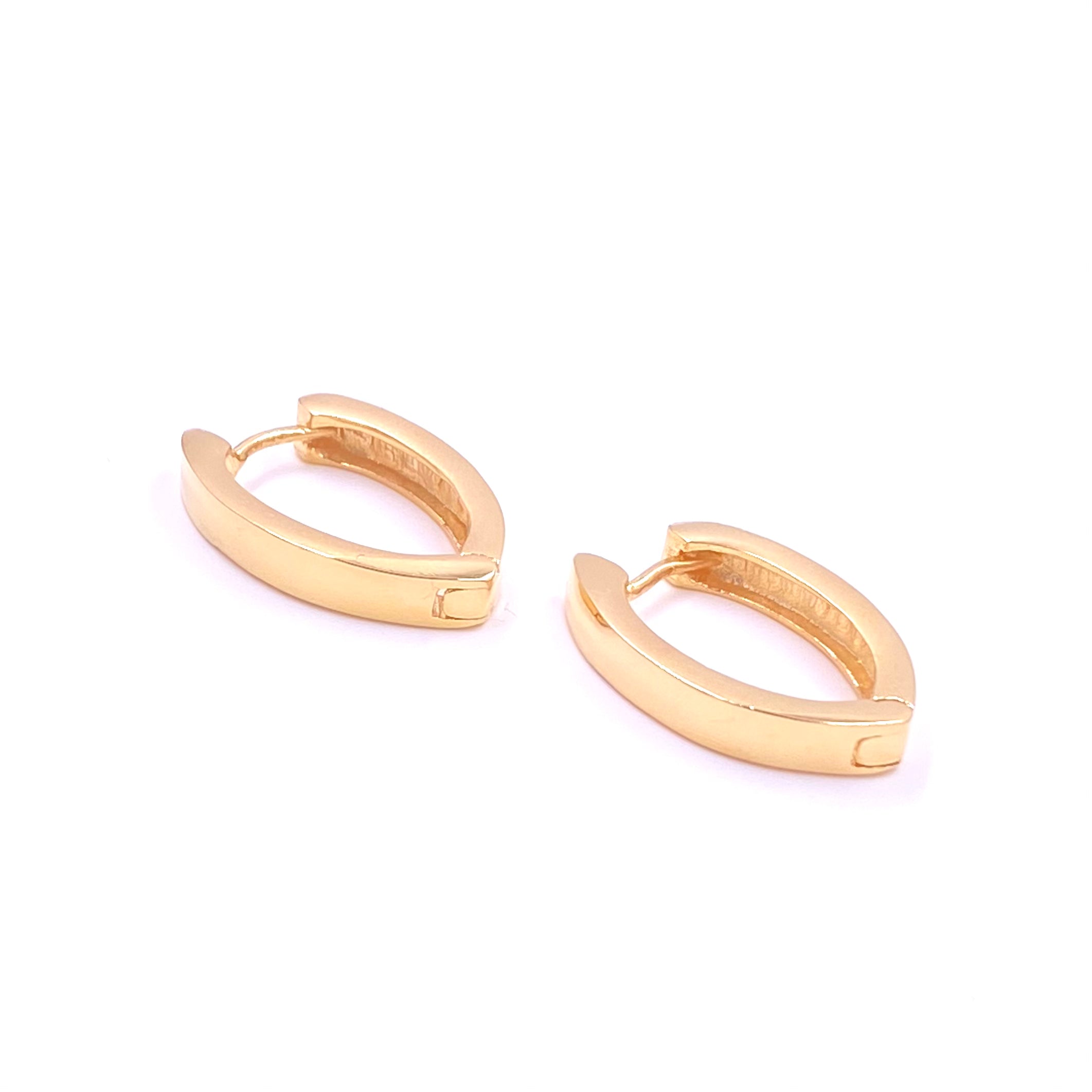 Ashley Gold Stainless Steel Gold Plated Oval to Point Hoop Earrings for Women - Hypoallergenic Fashion Jewelry for Everyday Wear, Parties & Special Occasions