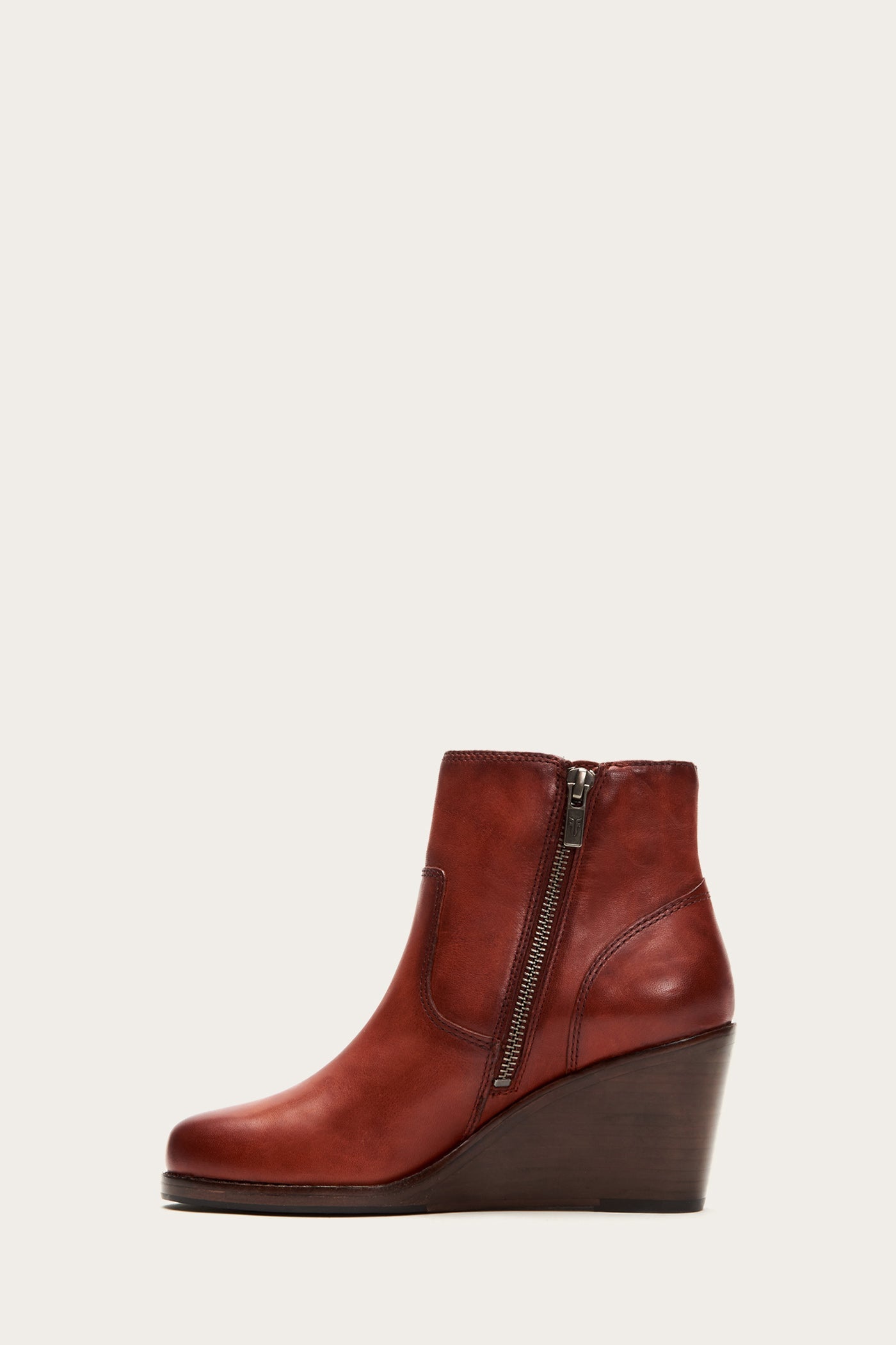 Emma Wedge Shorts - Comfortable & Stylish Pre-Owned Women's Shoes for Casual Wear, Outfits & Everyday Fashion