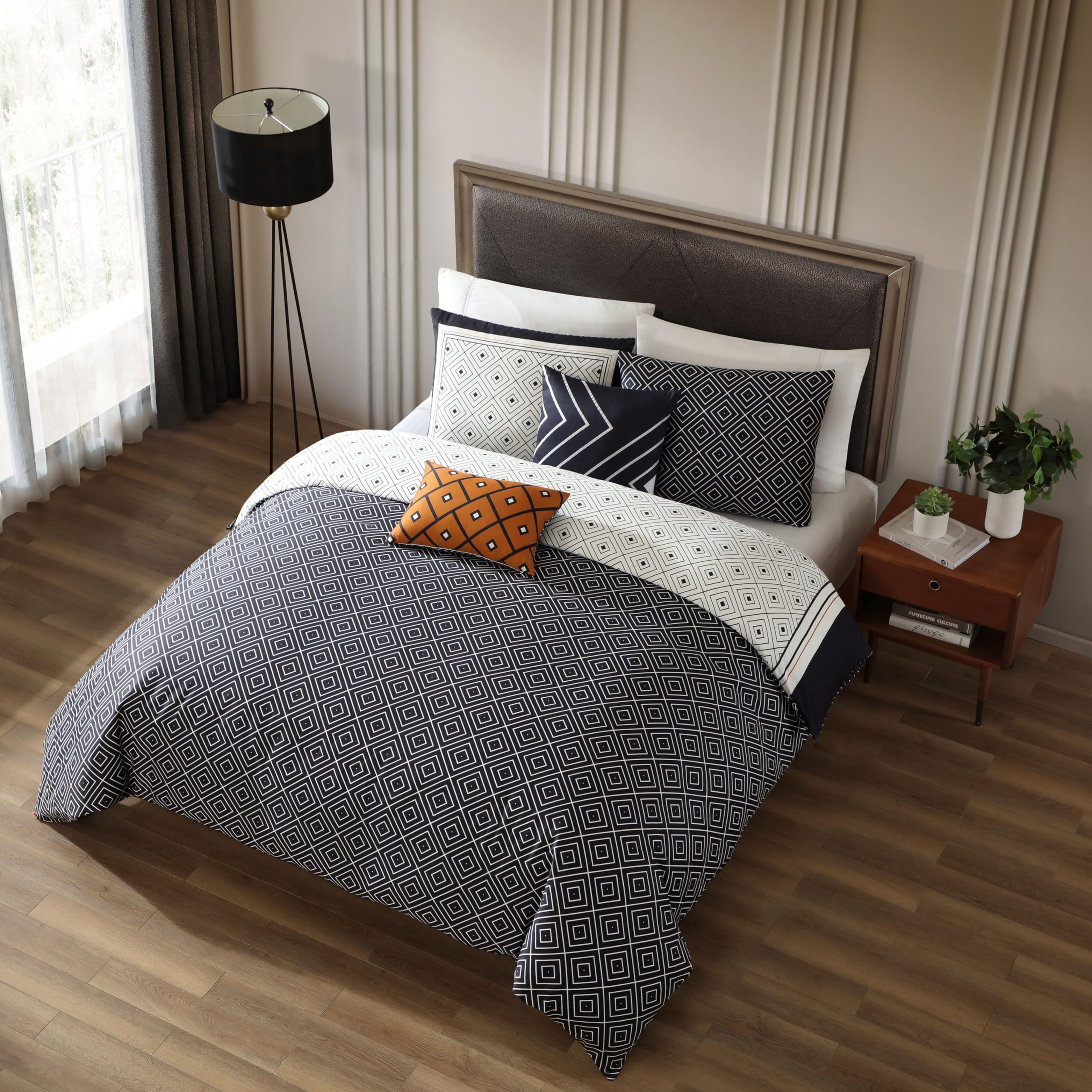 Bebejan Geometric Black and White 5-Piece King/Cal King Comforter Set - 100% Cotton Sateen, 200 Thread Count, Reversible Bedding with 1 Comforter, 2 Shams & 2 Pillows - Perfect for Modern Bedroom Decor & Guest Room Styling