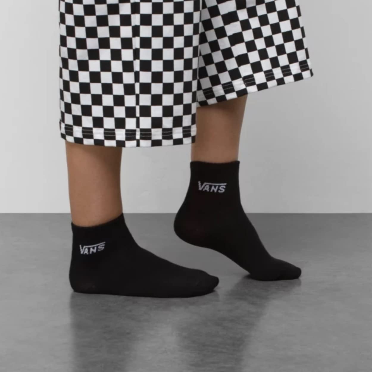 Vans Women's Half Crew Socks 3-Pack - Comfortable Cotton Blend Casual Socks for Everyday Wear, Sports & Sneakers | Perfect for Running, Gym, Workout & Daily Outfits