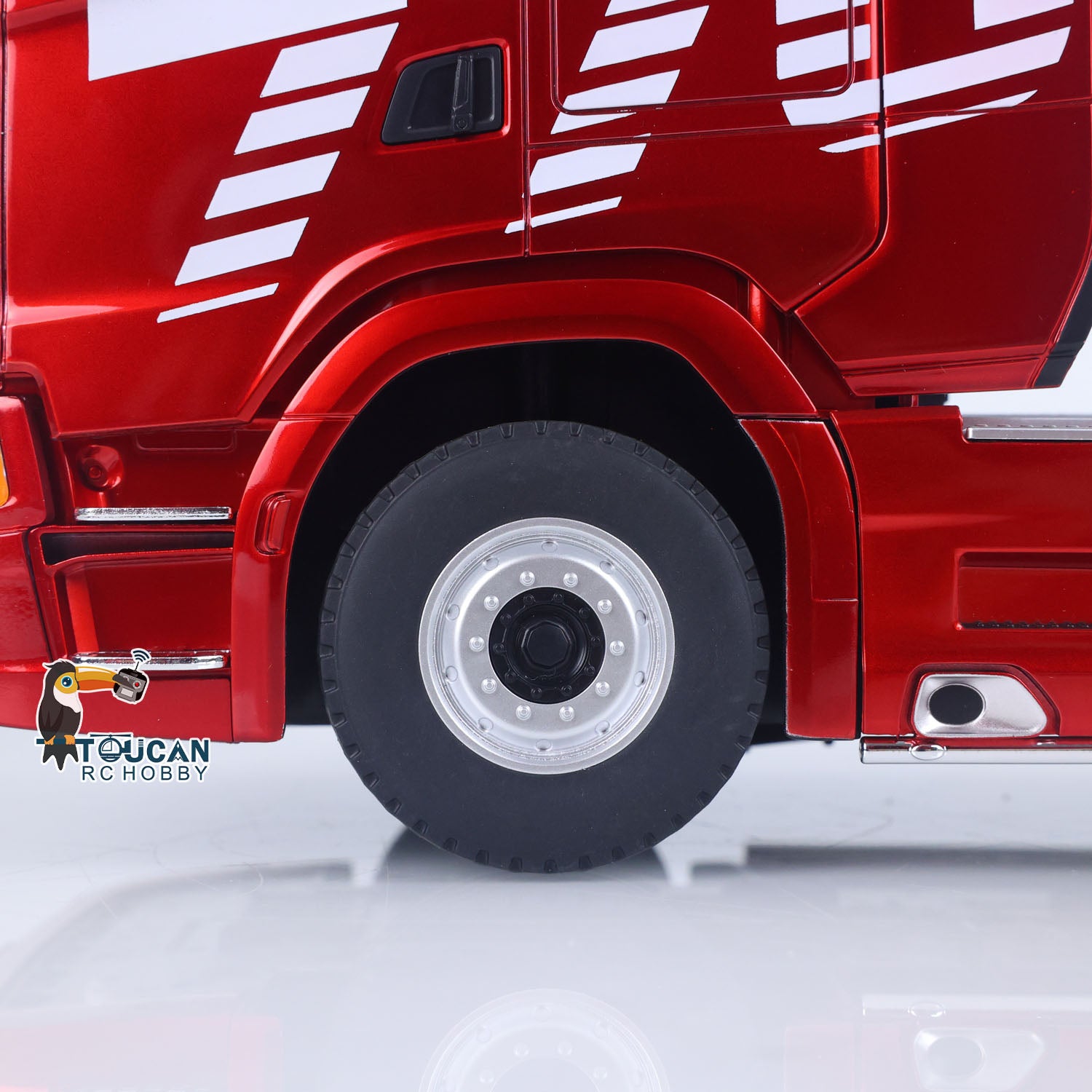 1/18 Scale 770S RC Tractor Truck Toy - Ready-to-Run with 7.4V Battery, 19CH Remote Control, Light & Sound Effects - Perfect for Kids Playtime, Collectors Display and RC Racing Enthusiasts
