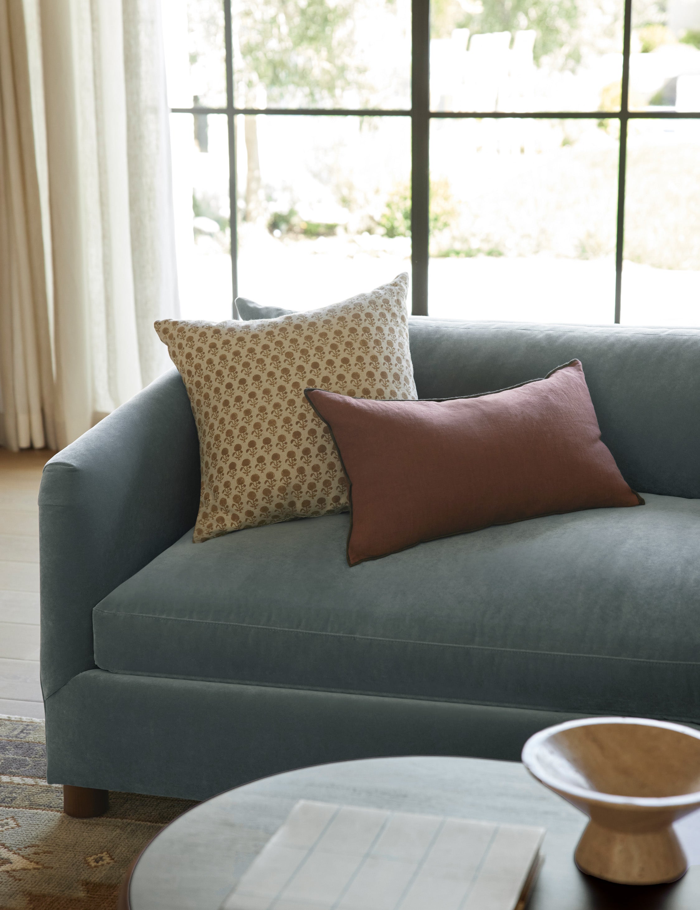 Stylish Carys Contrast Linen Pillow Cover - Breathable & Durable Home Decor for Sofa, Bedroom, and Living Room - Perfect for Modern Farmhouse, Boho, and Scandinavian Interior Design Styles