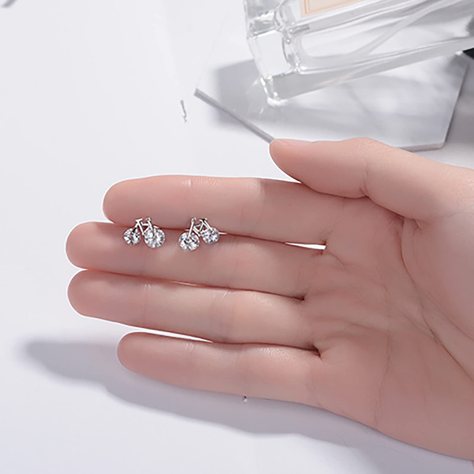 Stylish Dangle Hoop Earrings for Women & Men - Fashionable Body Piercing Jewelry, Creative Bicycle Stud Earrings - Perfect for Parties, Dating & Everyday Wear