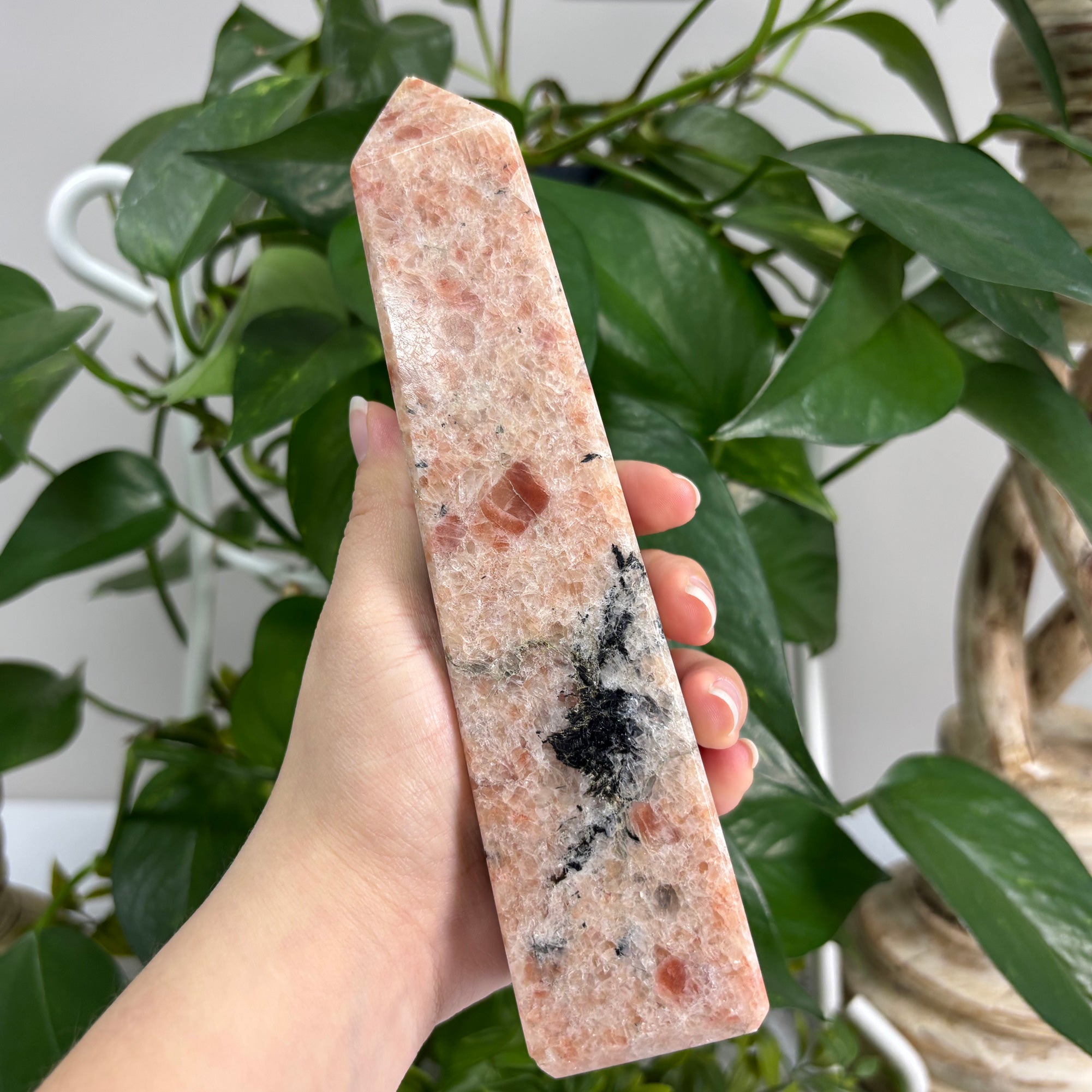 Natural Sunstone Crystal Obelisk Tower Point - Polished Healing Gemstone for Vitality, Confidence & Solar Energy - Uplifting Stone for Collectors & Home Décor - Perfect for Meditation, Reiki, and Positive Energy Spaces (RPO434)