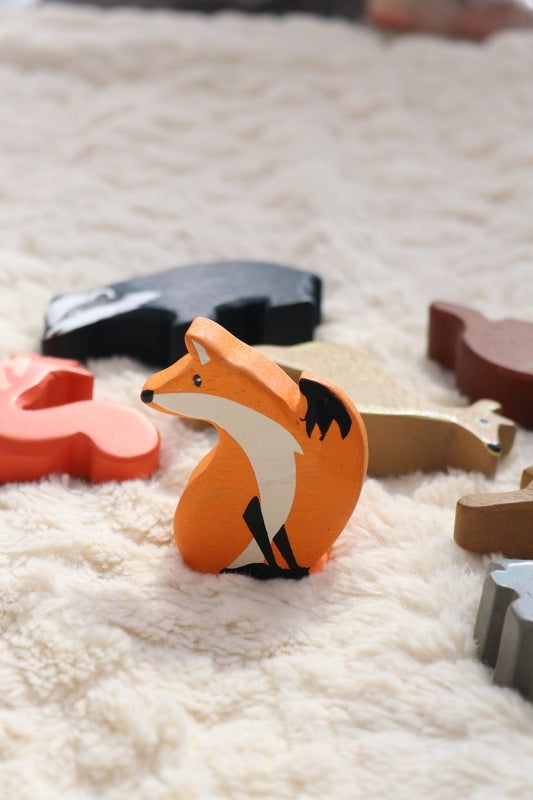 Handcrafted Wooden Fox Figurine - Unique Home Decor & Gift for Nature Lovers - Perfect for Bookshelf, Desk, or Garden Display
