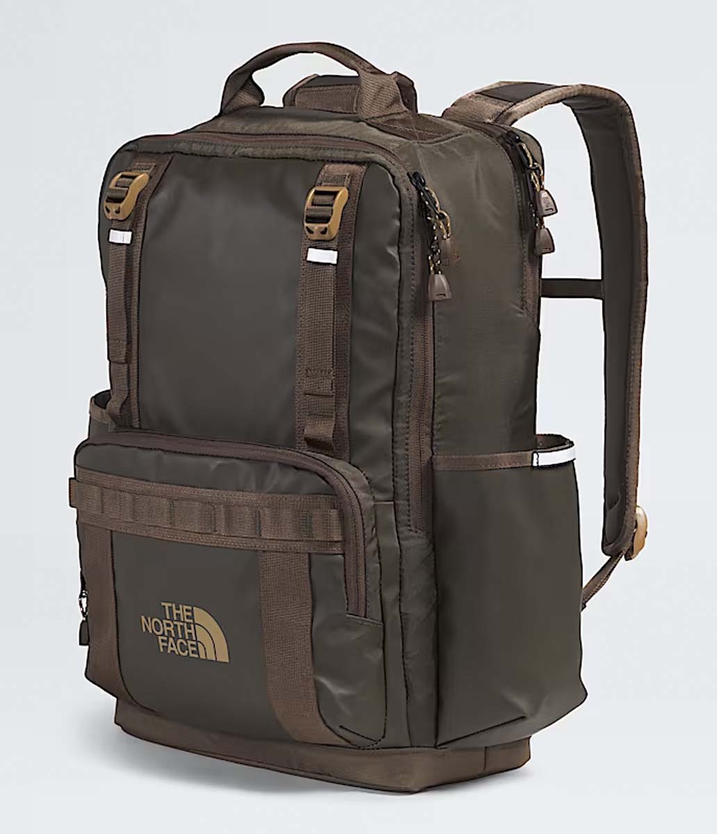The North Face Base Camp Daypack - Lightweight Hiking Backpack for Men & Women - Durable Travel Daypack for Outdoor Adventures, Commuting & Daily Use