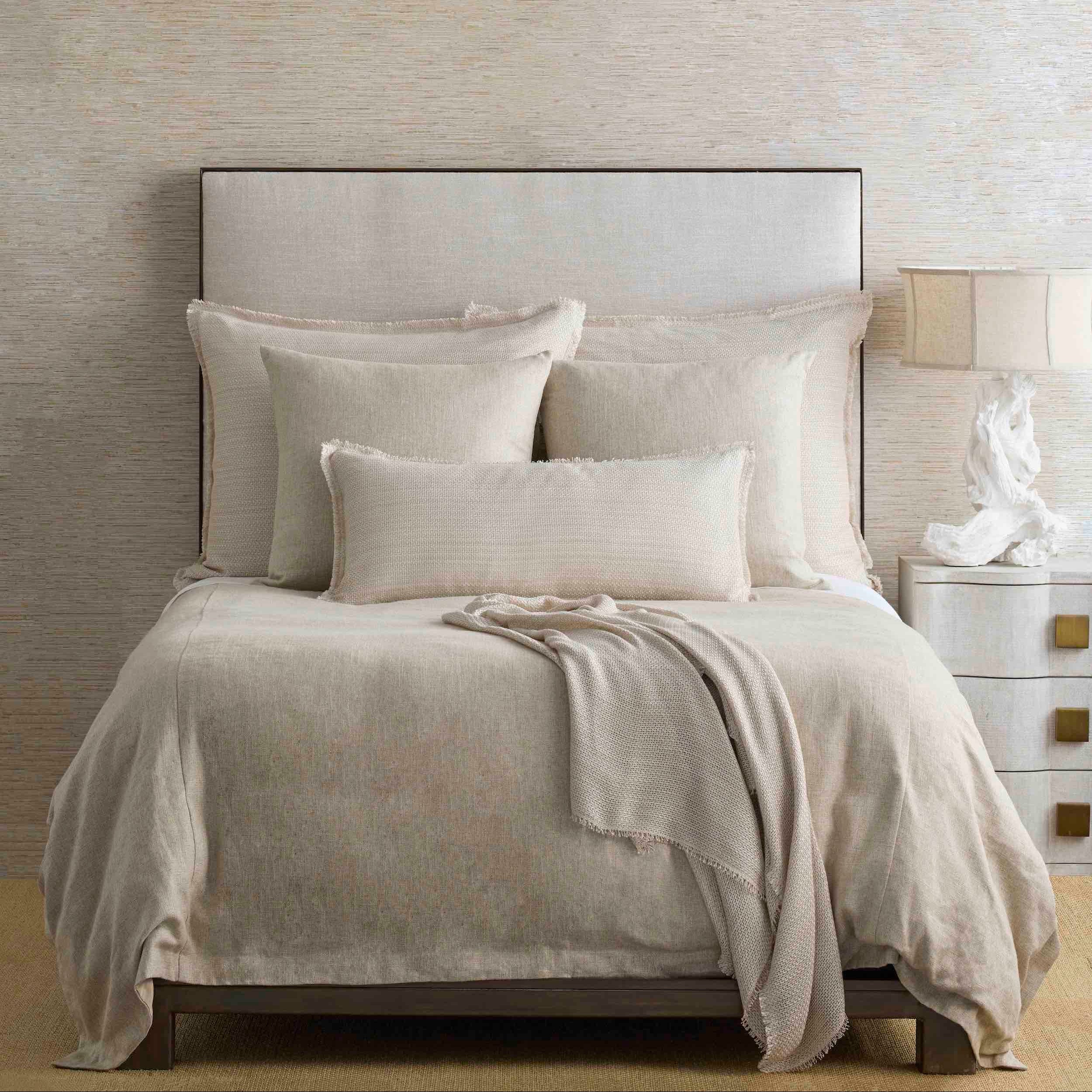 Premium Sable Fur Pillow - Ultra Soft & Luxurious for Home Decor, Bedroom, and Living Room - Perfect for Relaxation and Stylish Comfort