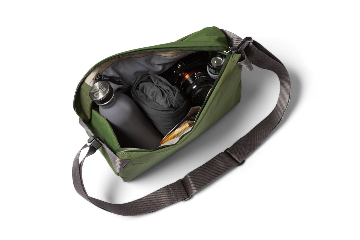 Bellroy Venture Sling 9L Crossbody Bag - Lightweight & Water-Resistant Travel Sling Pack for Men & Women - Perfect for Hiking, Commuting & Everyday Carry