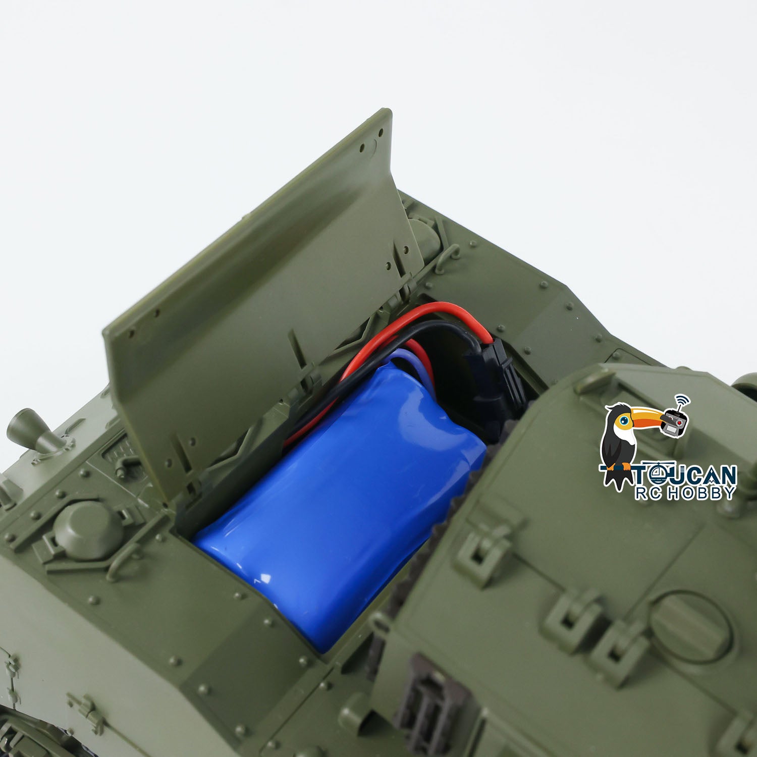 1/16 Scale RTR M5A1 Stuart Light Tank RC Military Model - 360° Rotating Turret & Recoiling Barrel - US/UK Version - Perfect for Collectors & Battle Reenactments