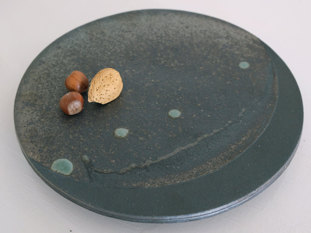 Osamu Tsutsui 9 Sun Moon Plate - Handcrafted Ceramic Dinnerware Set for Japanese Tea Ceremony & Home Decor