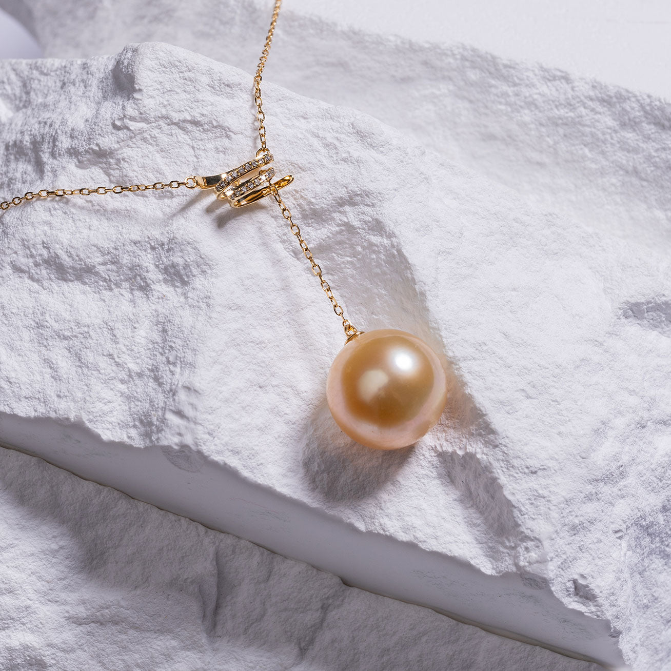 18K Gold Diamond South Sea Golden Pearl Necklace KN00121 - Luxury Bridal Jewelry, Anniversary Gift for Her, Elegant Evening Wear Accessory