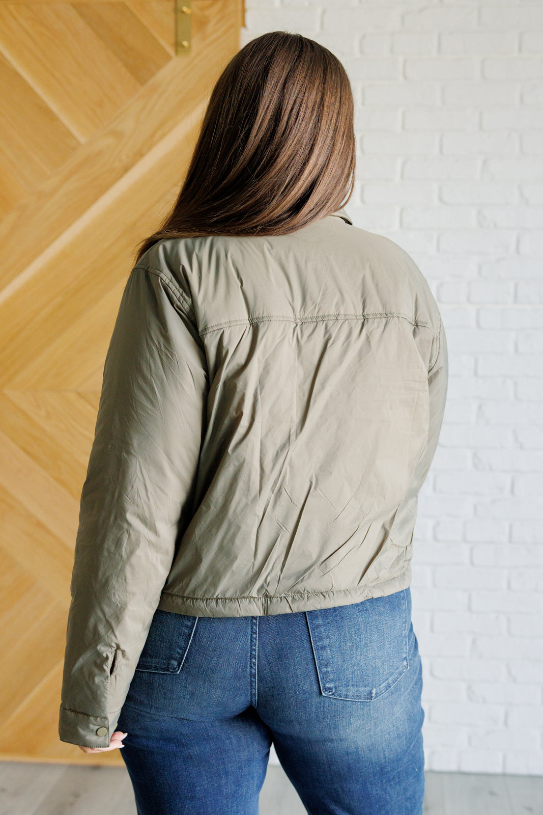 Lightweight Puffer Jacket for Women - Olive Green Winter Coat, Water-Resistant & Warm - Perfect for Outdoor Activities, Travel & Casual Wear