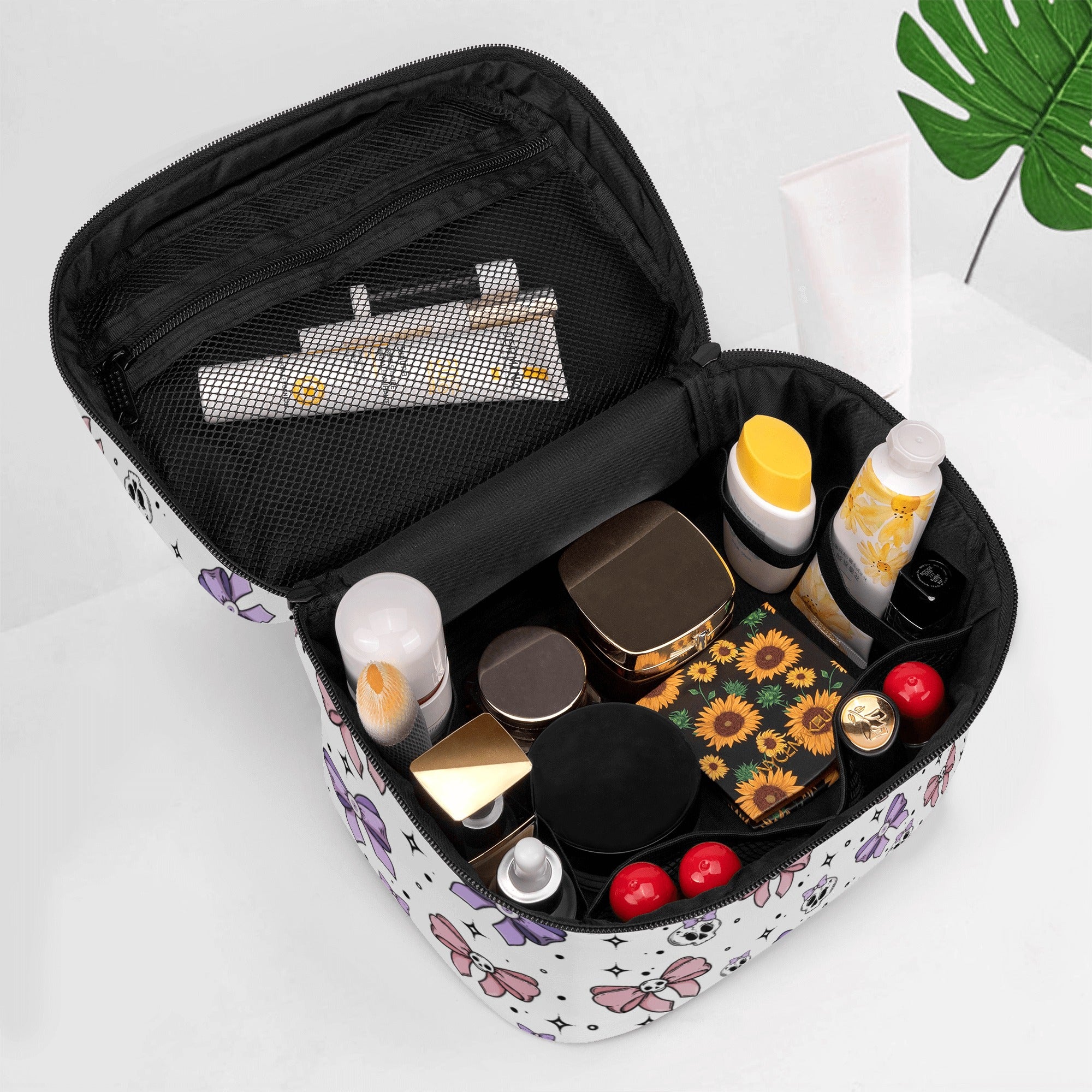 Stylish Bows and Skulls Leather Makeup Bag for Women - Perfect for Travel, Gym, and Everyday Cosmetics Storage