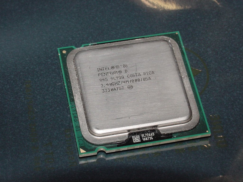 Intel Pentium D 3.4GHz Dual Core Processor 4MB Cache 800MHz FSB - SL9QQ for Desktop PC Upgrades & Gaming Rigs