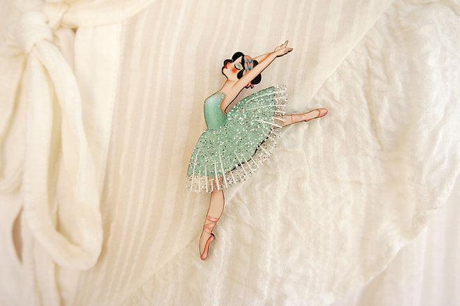 Elegant Classical Ballet Brooch Pin - Vintage Dance Jewelry Gift for Ballerinas & Dance Lovers - Perfect for Costumes, Gifts & Special Occasions