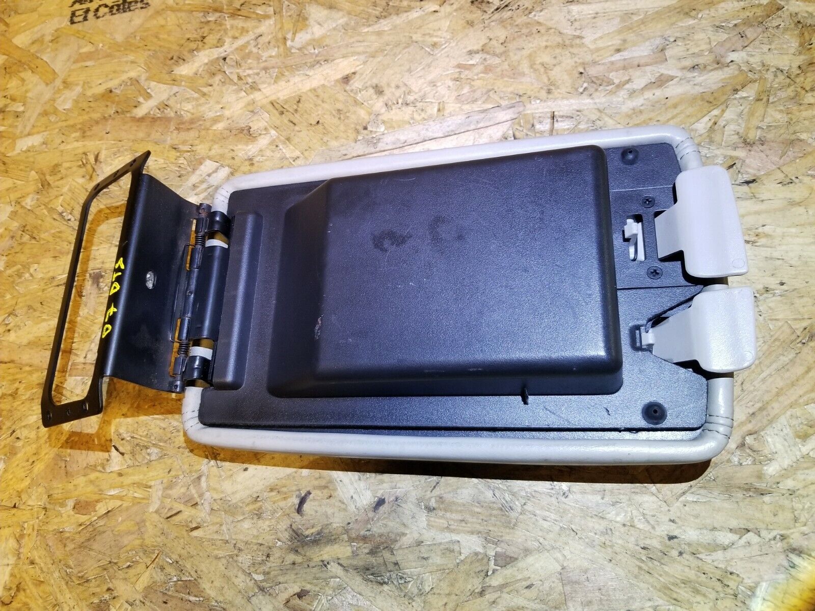 2006-2011 Cadillac DTS OEM Armrest Lid Replacement - Perfect for Interior Repair & Upgrade | Car Accessories for Luxury Sedan Comfort