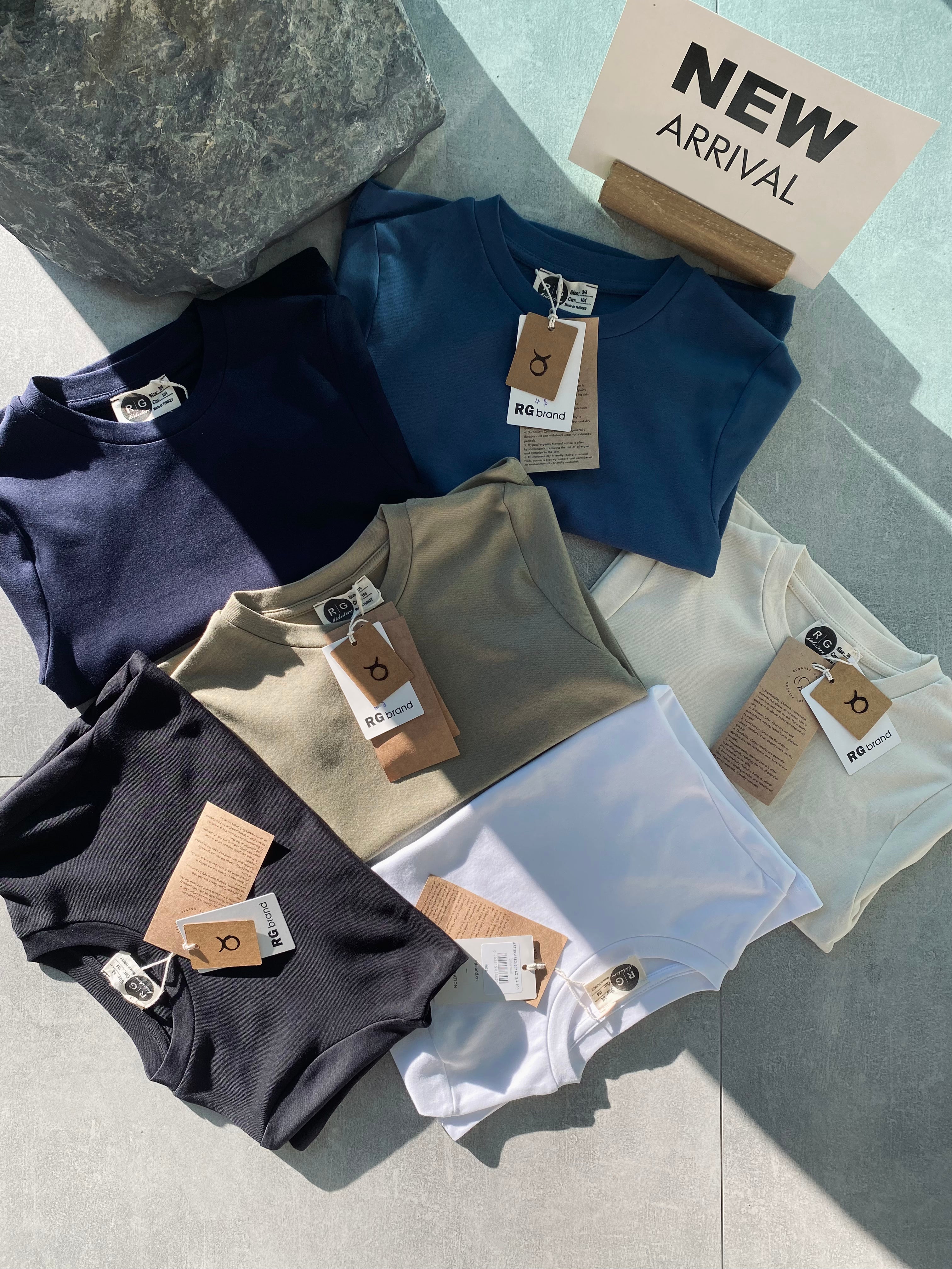 100% Cotton Basic T-Shirt for Men & Women | Soft Breathable Casual Tee | Perfect for Everyday Wear, Gym & Outfits