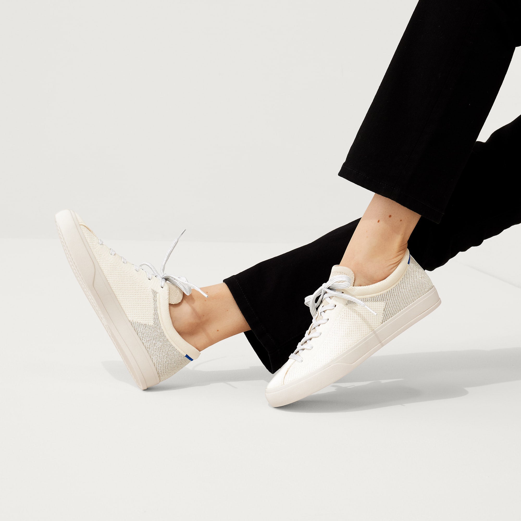 Stylish Women's Lace Up Sneakers with Diamond Twill Design - Comfortable Casual Shoes for Walking, Running & Everyday Wear