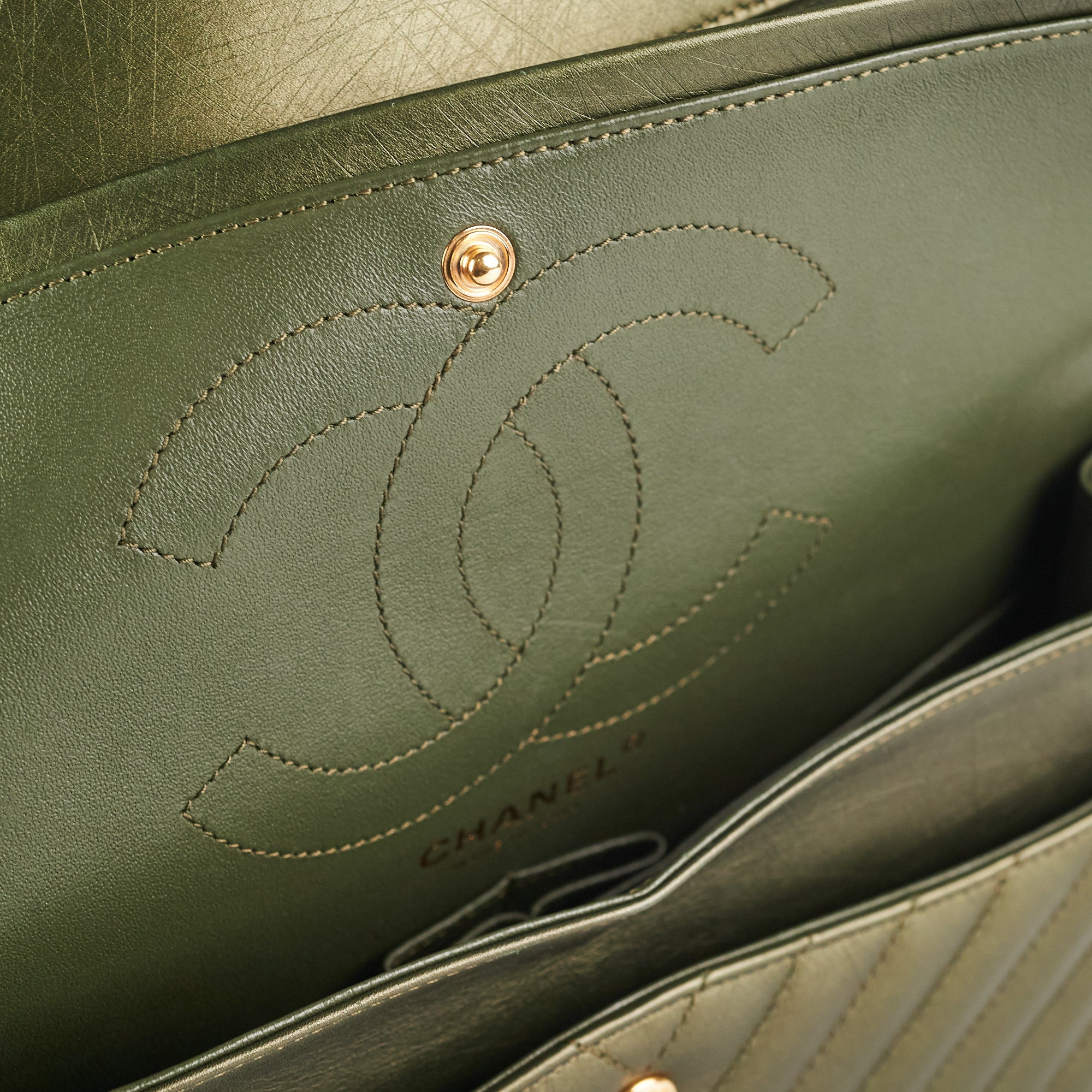 Chanel Chevron Reissue 226 Medium Handbag in Khaki Green Metallic Leather - Perfect for Work, Evening Events & Luxury Fashion Collection