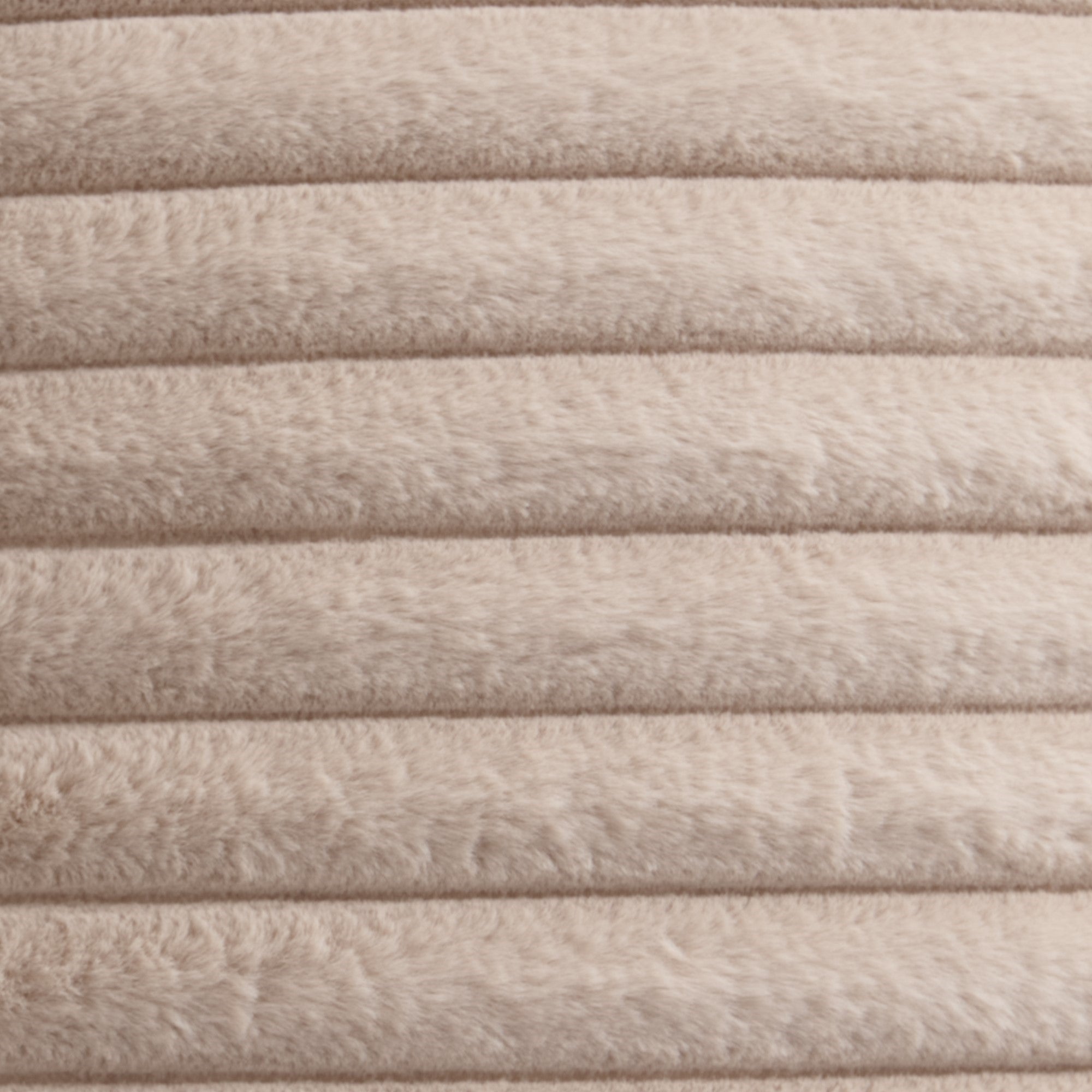 Appletree Hygge Morritz Throw Blanket - Soft & Cozy Natural Knit for Home, Bedroom, and Living Room - Perfect for Relaxing, Lounging, and Gift Giving
