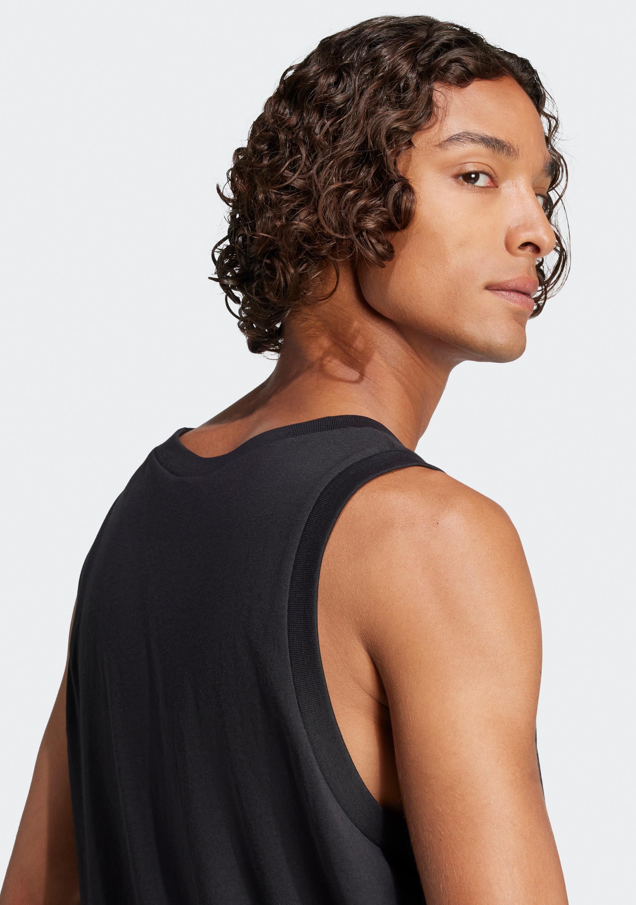 Adidas Men's Essentials Small Logo Tank Top - Lightweight Workout Shirt for Gym, Running & Casual Wear - Moisture-Wicking Activewear for Men