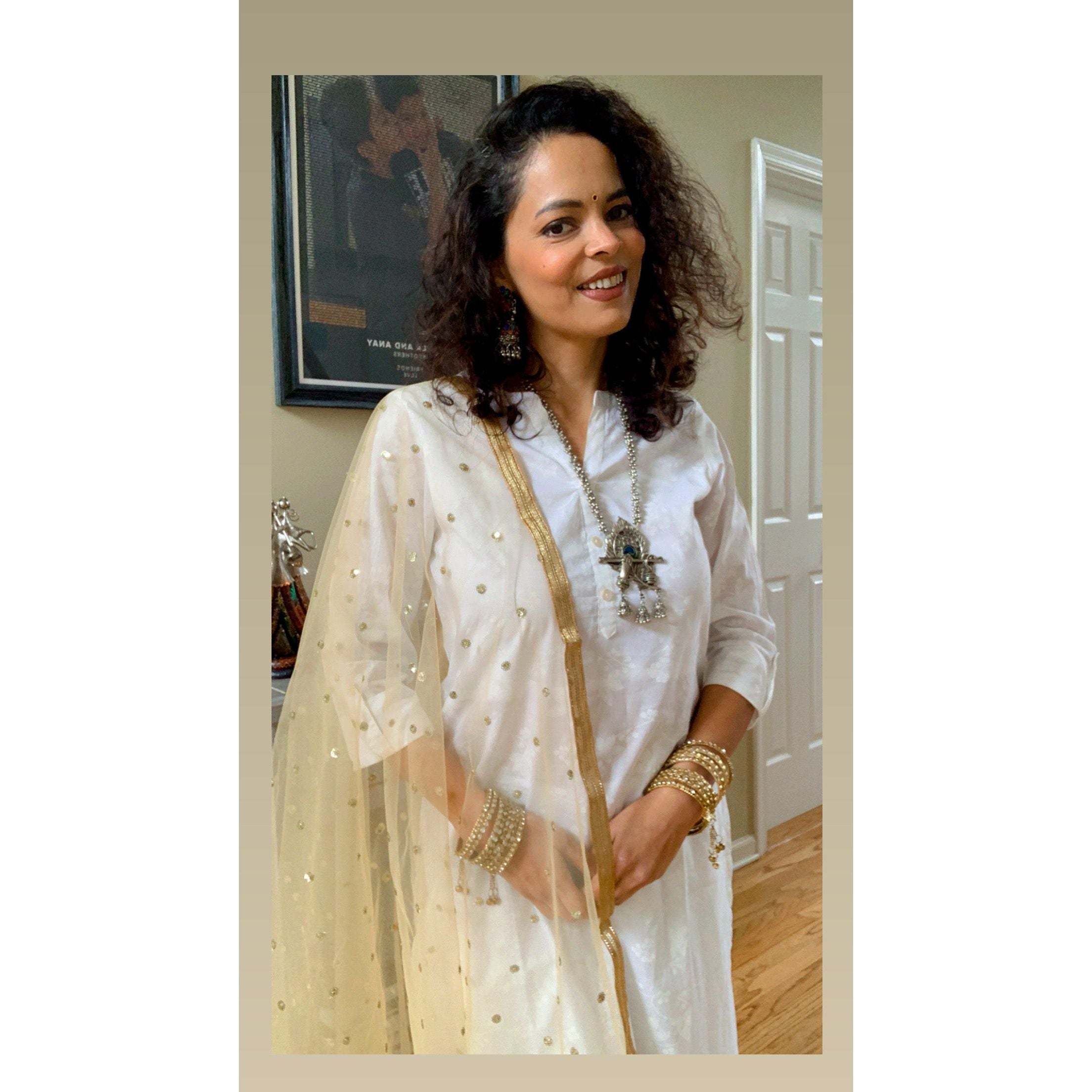 White Cotton Kurta for Women - Traditional Indian Kurti for Holi Festival - Comfortable & Stylish Ethnic Wear for Celebrations & Festive Occasions