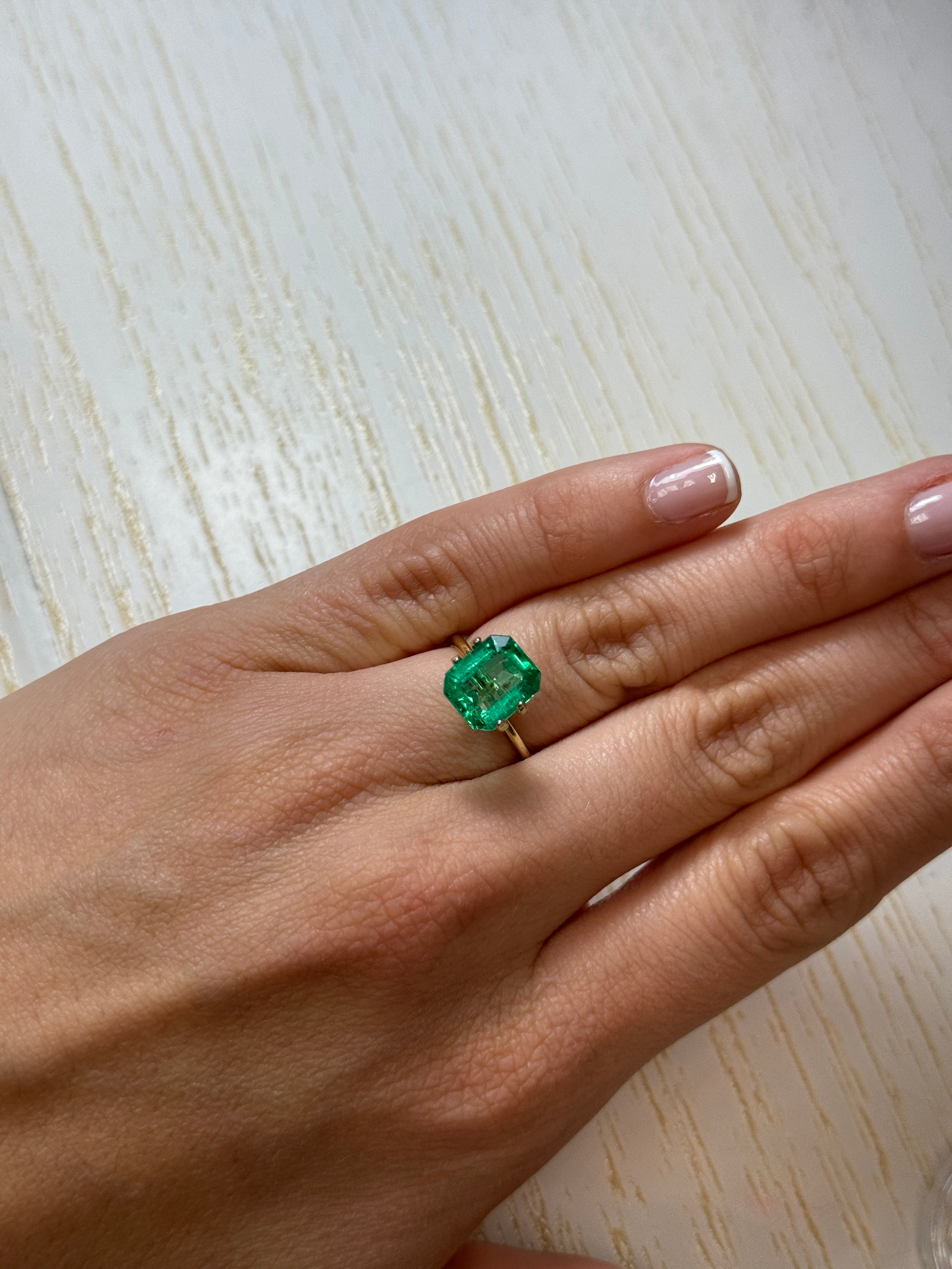 3.61 Carat 10x9mm Vivid Green Natural Colombian Loose Emerald - Emerald Cut Gemstone for Jewelry Making, Engagement Rings & Luxury Gifts