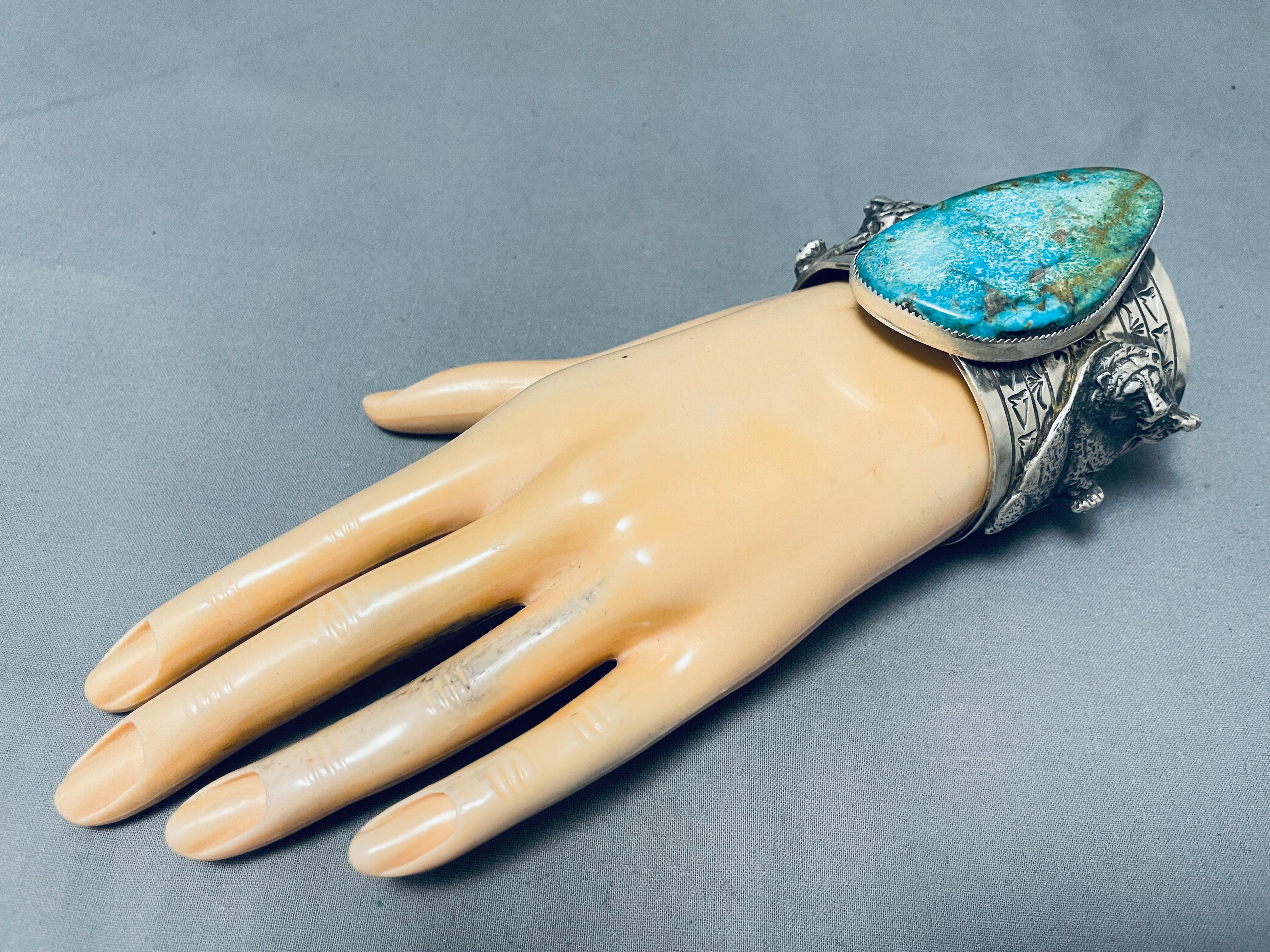 200 Grams Authentic Grizzly Native American Navajo Turquoise Sterling Silver Bracelet for Women - Handmade Jewelry for Boho Fashion, Gift & Special Occasions