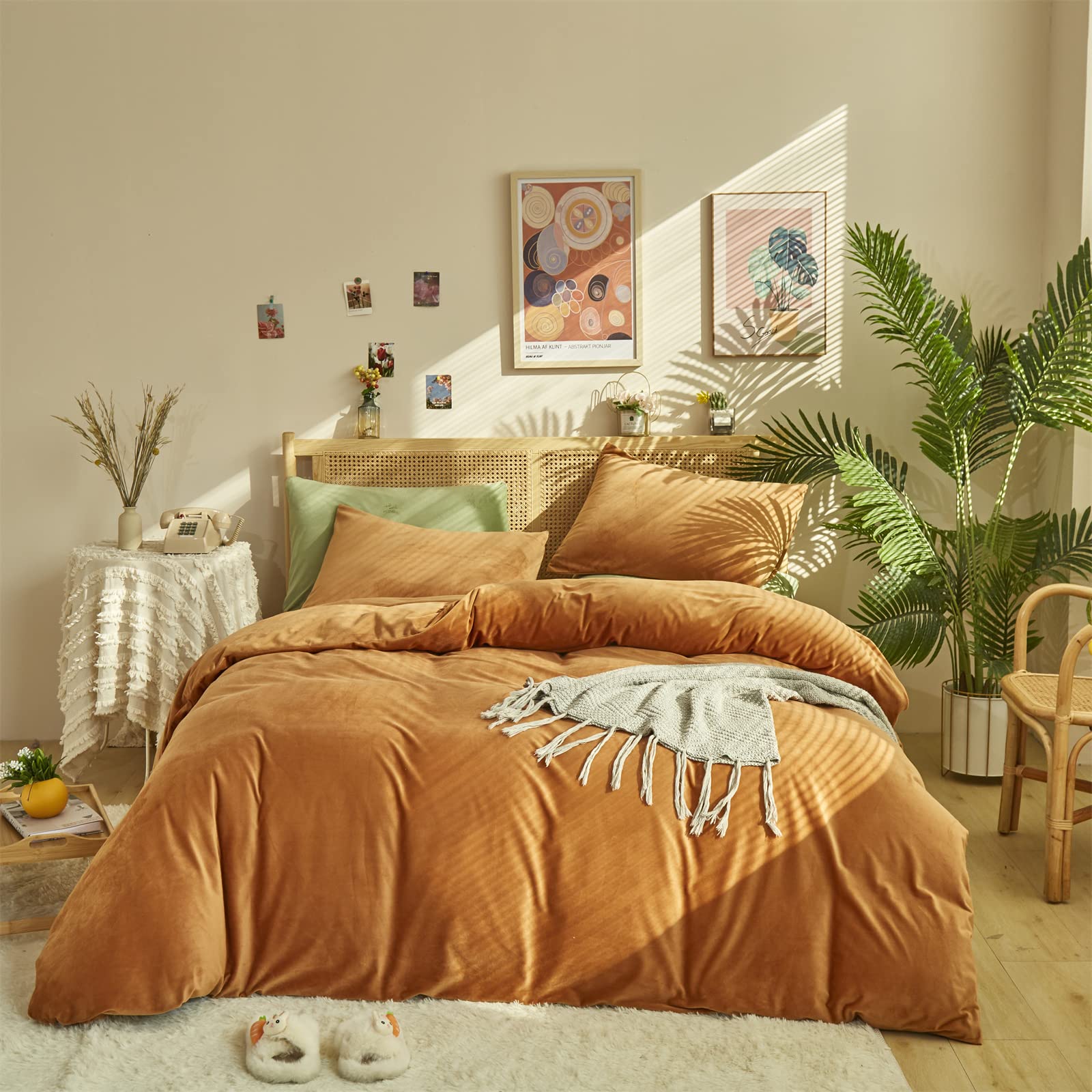 Soft & Warm Pumpkin Velvet Comforter Set - Queen Size Rust Orange Flannel Bedding, Thick Plush Terracotta Quilt for Cozy Winter Nights - Perfect for Women & Men's Bedroom Decor