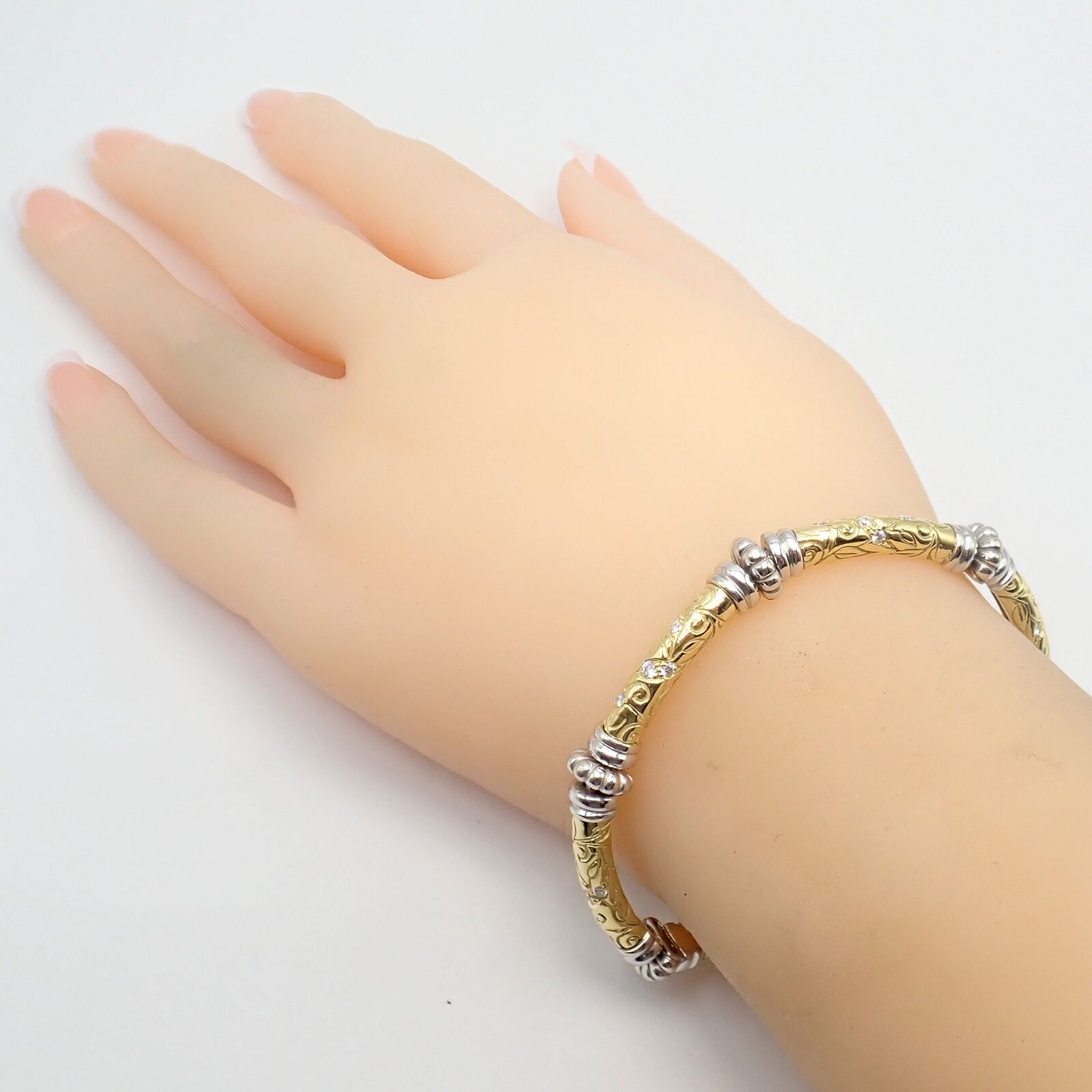 Vintage 18k Yellow & White Gold Diamond Laurel Bracelet for Women - Elegant Jewelry Gift for Anniversary, Wedding & Special Occasions
