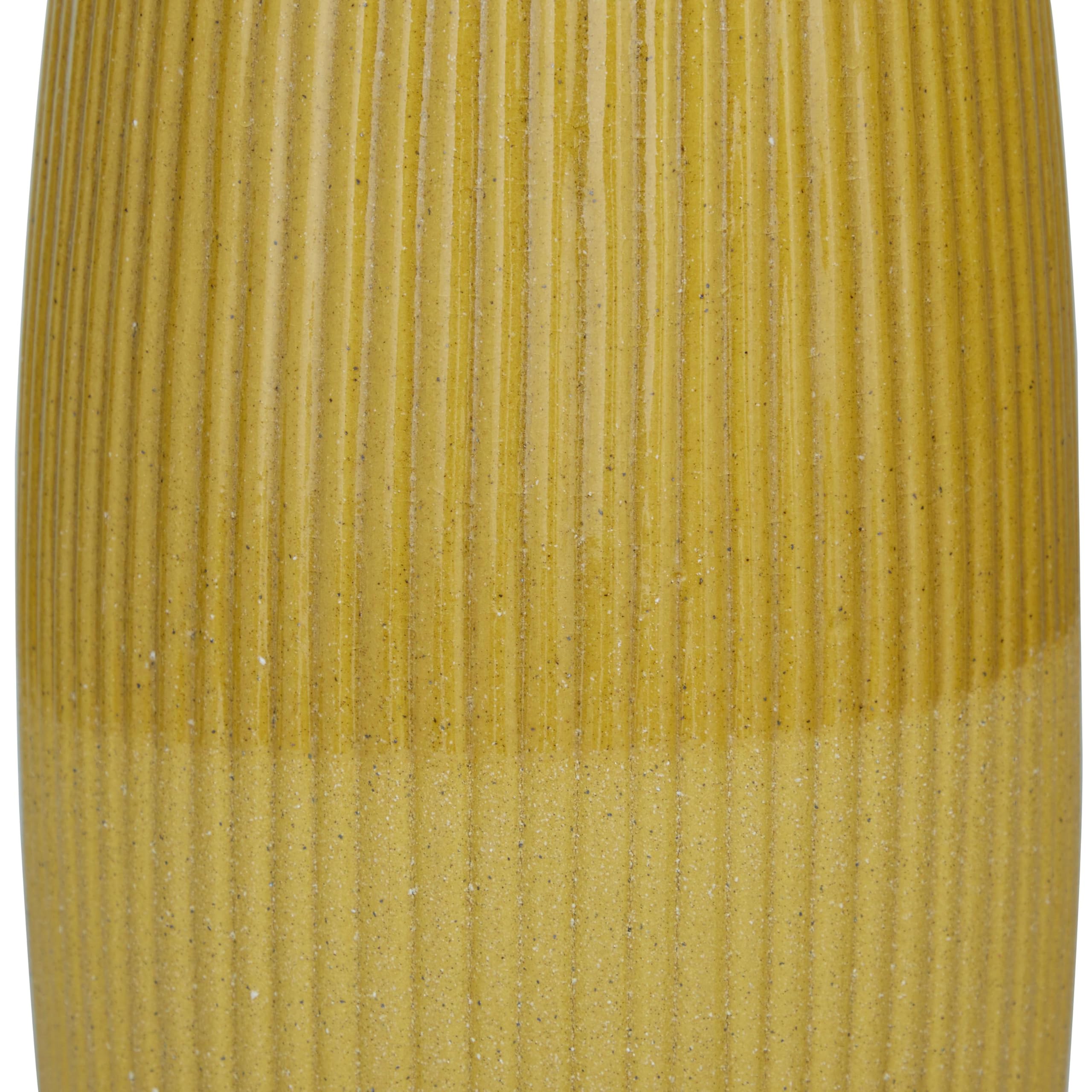 CosmoLiving by Cosmopolitan Ceramic Vase Set of 2 - 18