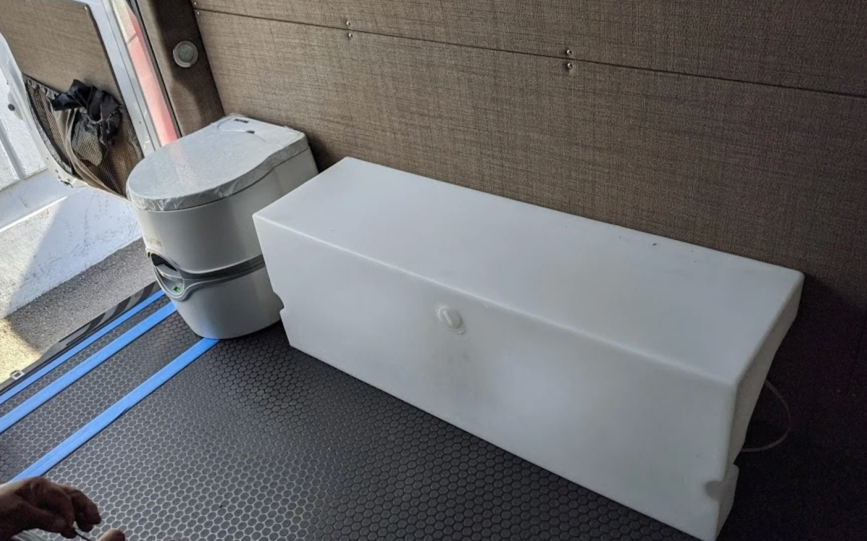 20 Gallon Polyethylene Water Tank for Sprinter Van - Over Fender Mount Fresh Water Storage - Perfect for RV Camping, Off-Grid Living & Emergency Water Supply