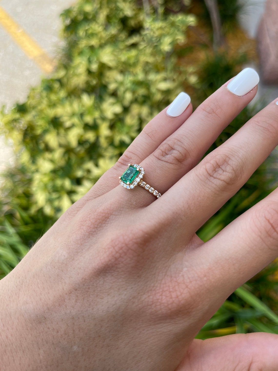 2.30tcw 14K Solid Gold Vivid Green Natural Emerald & Diamond Halo Engagement Ring for Women - Perfect for Proposals, Anniversaries & Special Occasions