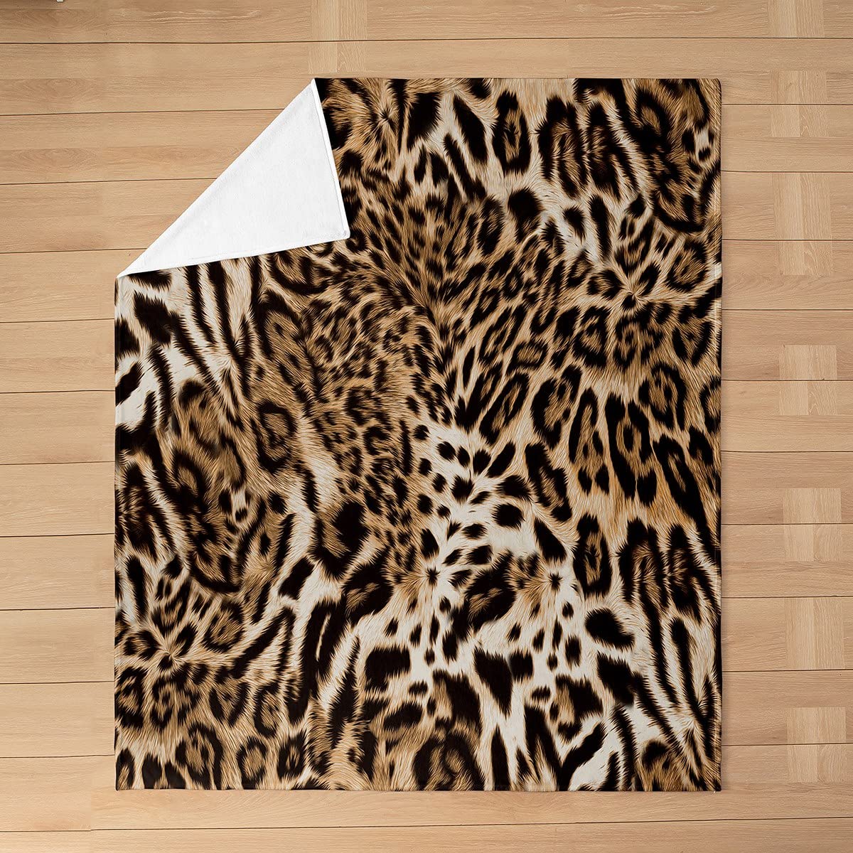 Leopard Print Fleece Throw Blanket - All Season Soft Microfiber Plush Blanket for Kids, Boys & Girls - Safari Cheetah Animal Pattern Twin Size 60
