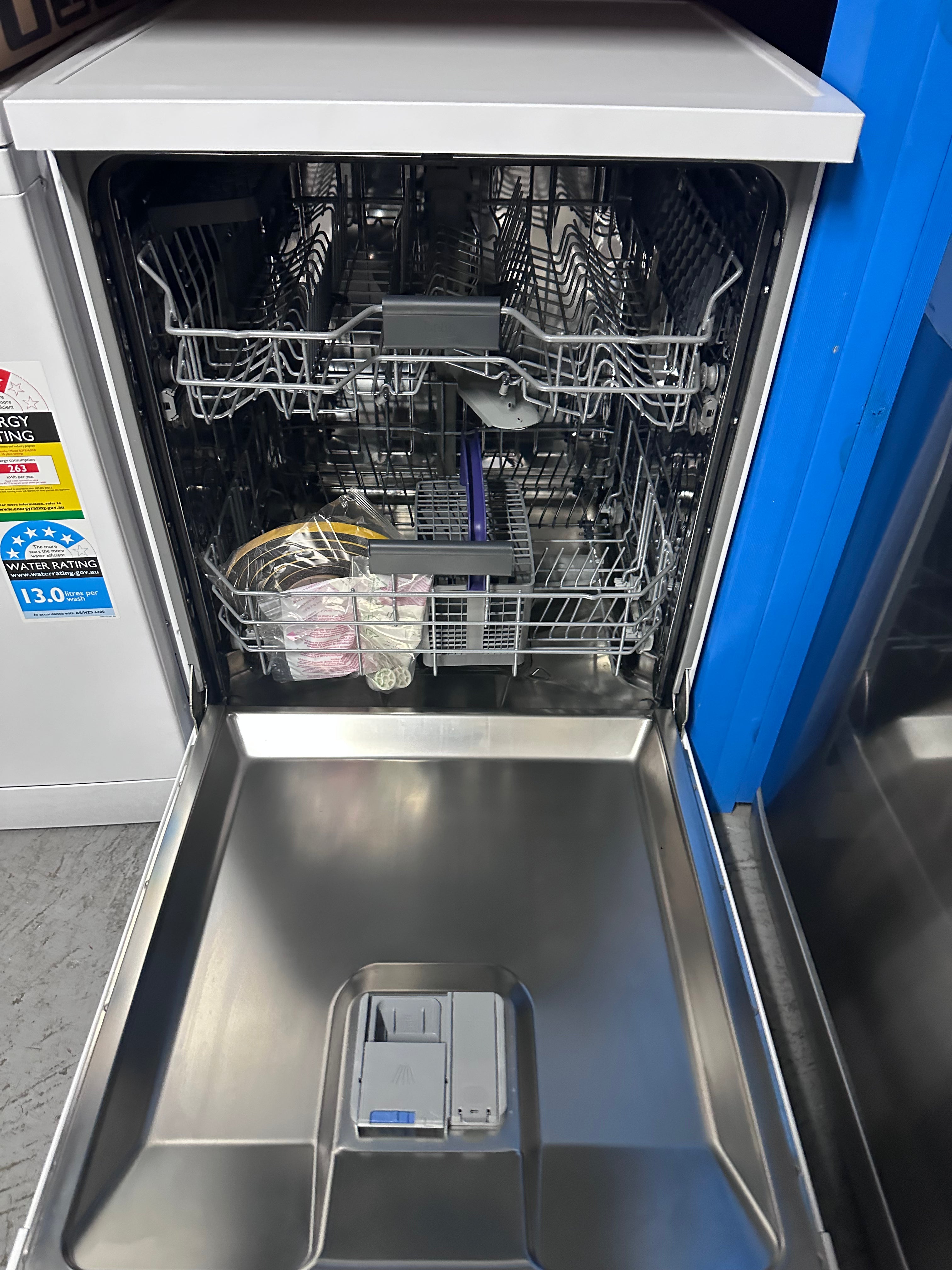 Beko BDF1410W 14 Place Setting Freestanding Dishwasher - Factory Second with Manufacturer Warranty | Perfect for Large Families & Open-Concept Kitchens