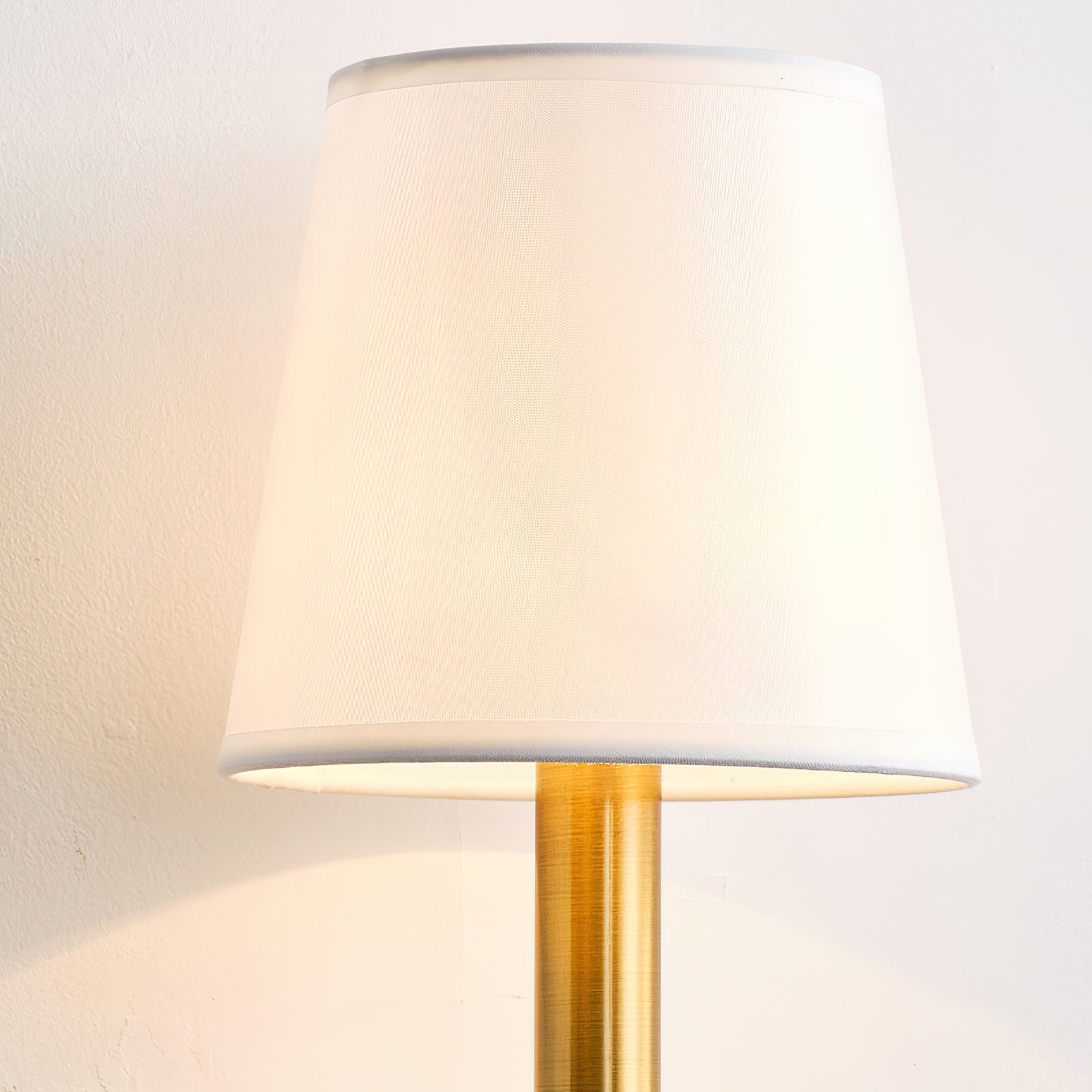 Barrett Wall Lamp - Modern LED Sconce Light Fixture for Bedroom, Living Room & Hallway - Energy Efficient Dimmable Wall Lighting for Home Decor