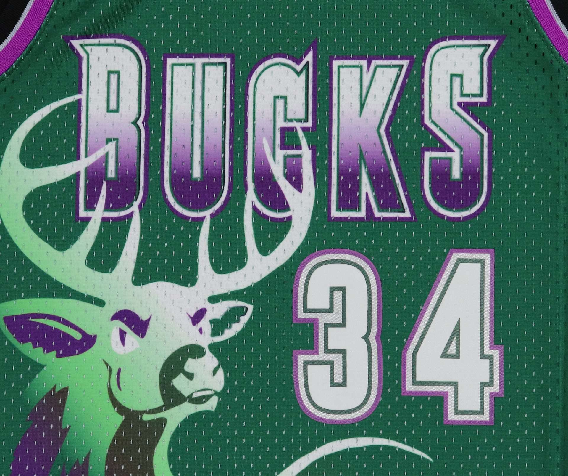 Mitchell & Ness Ray Allen 34 Milwaukee Bucks Replica Swingman NBA Jersey - Authentic Basketball Jersey for Men - Perfect for NBA Games, Fan Events & Sports Collectibles