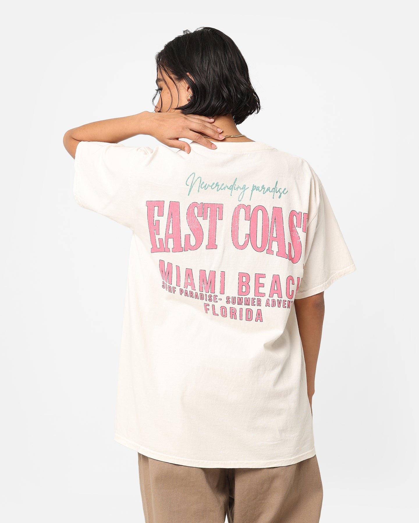 Vintage Miami Beach T-Shirt - Retro American Thrift Style in Off White - Perfect for Casual Wear, Beach Outings & Street Fashion